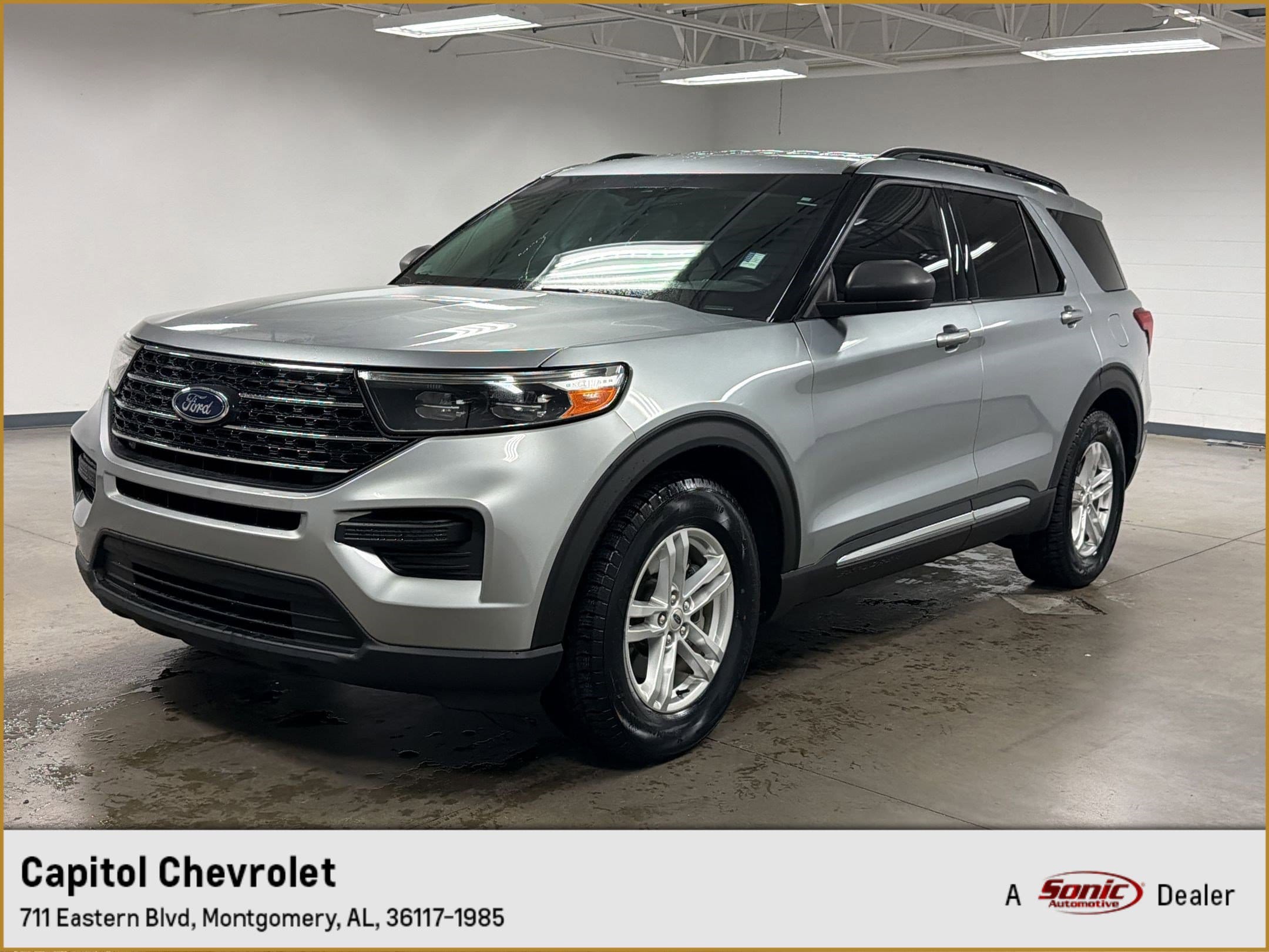 2024 Ford Explorer XLT RWD's photo