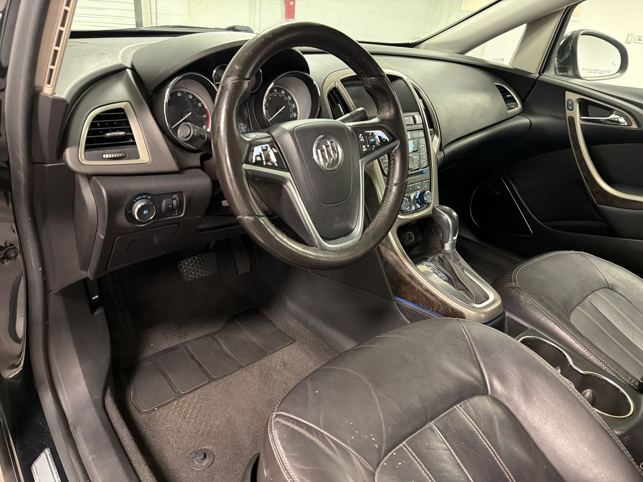 Verano Leather Group Car