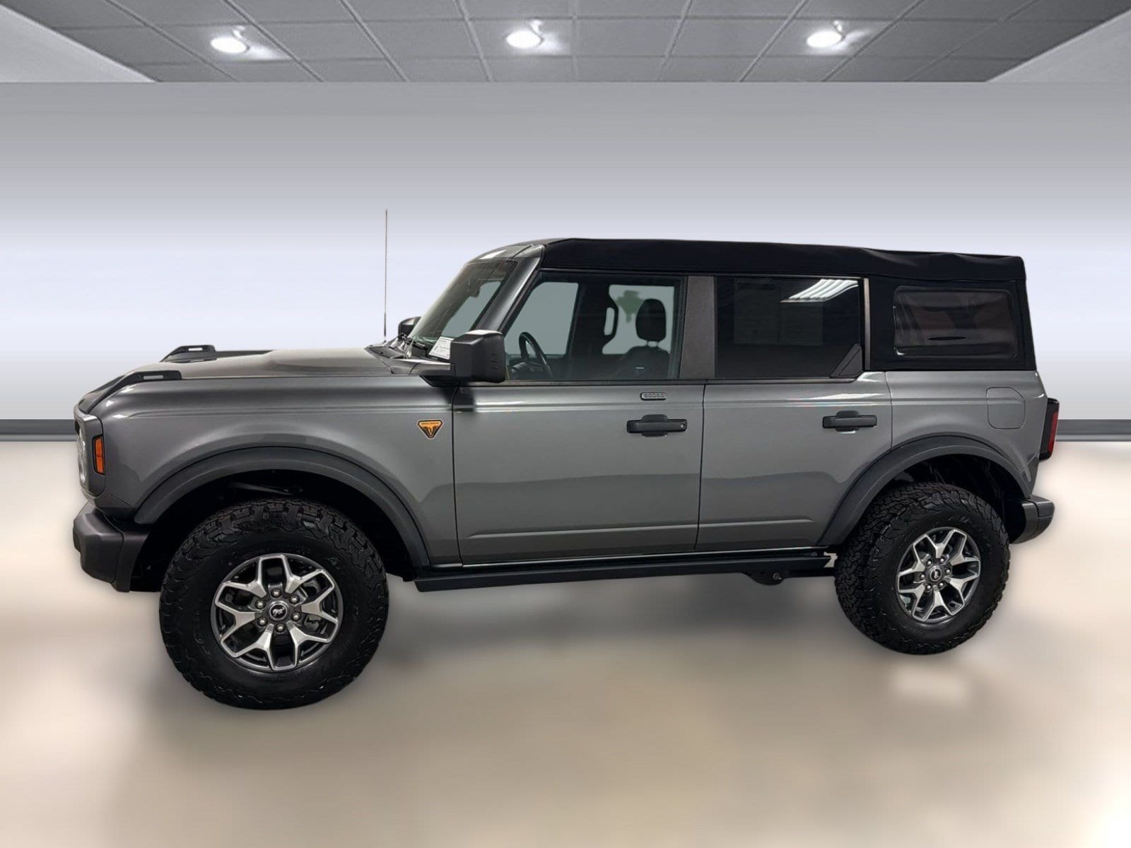 2023 Ford Bronco 4-Door Badlands - Photo 2