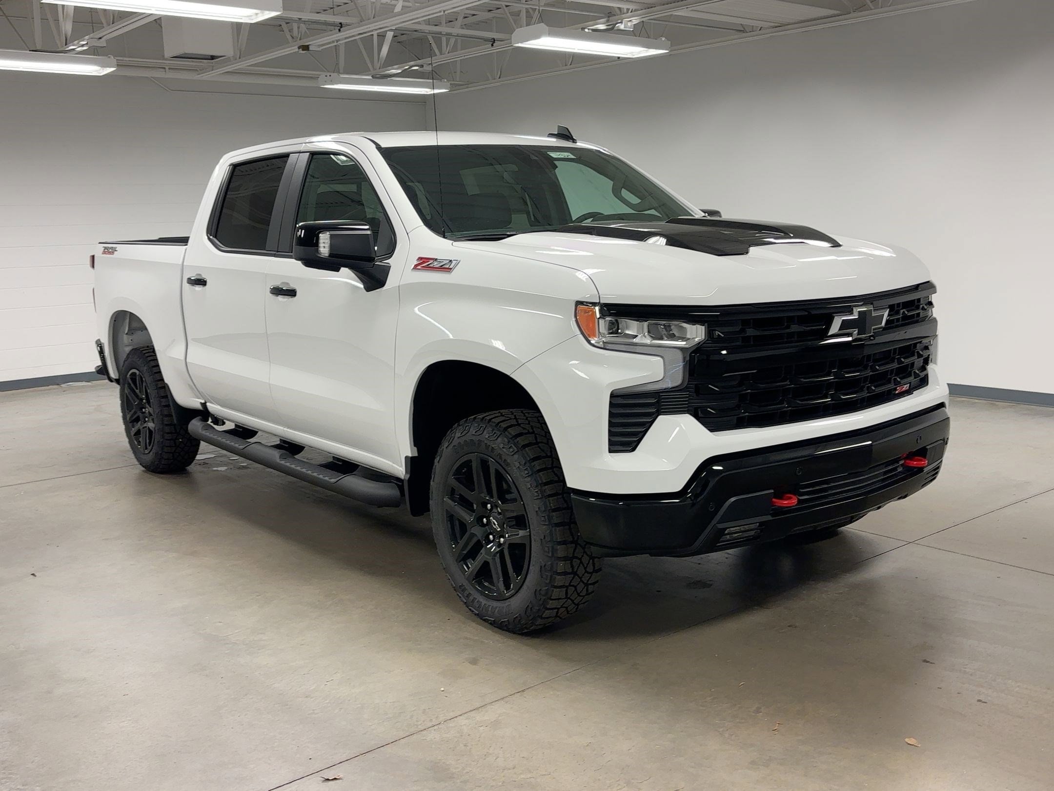 2026 Chevrolet Silverado 1500 LT Trail Boss photo 4