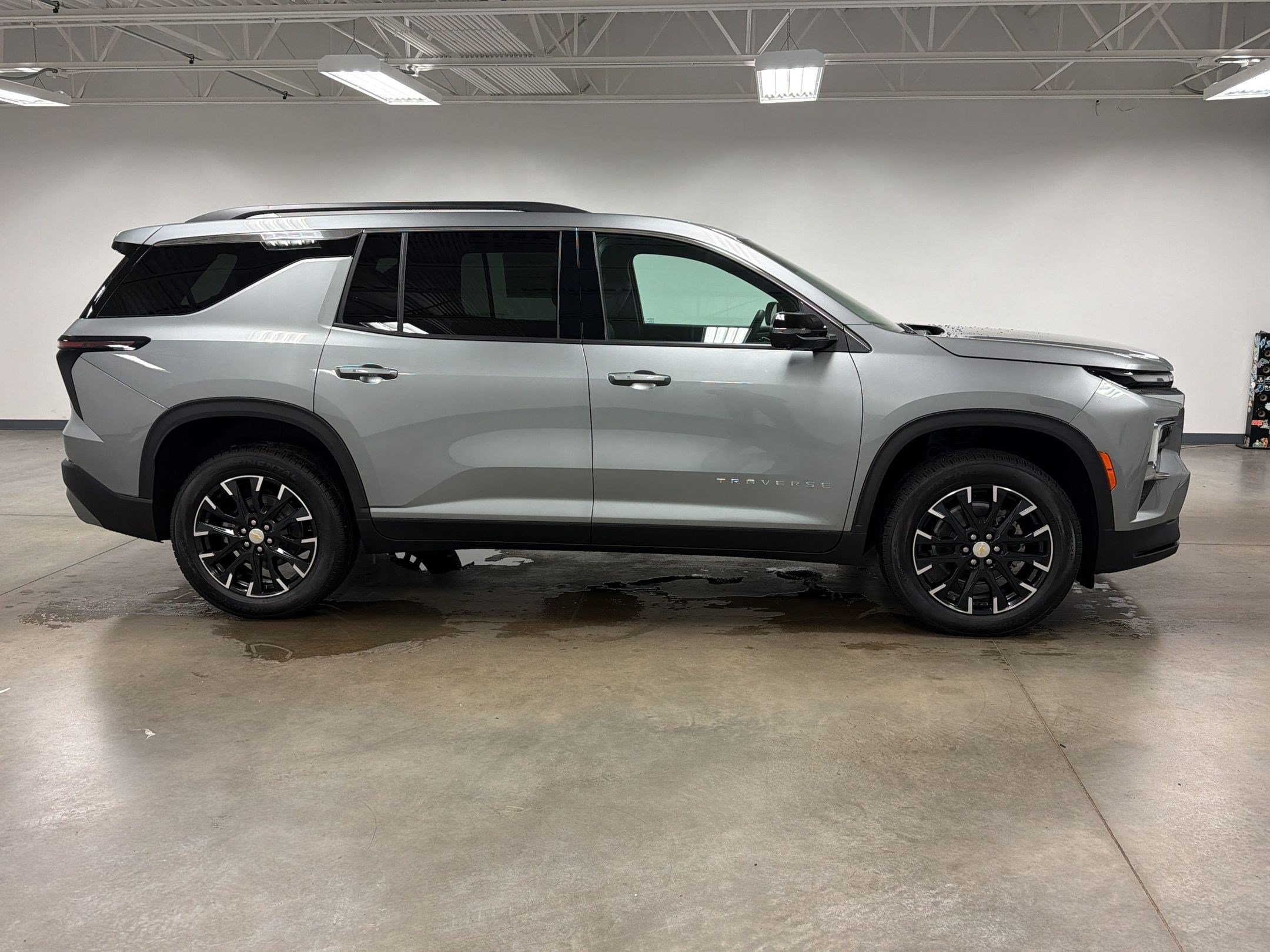 2026 Chevrolet Traverse LT - Photo 6