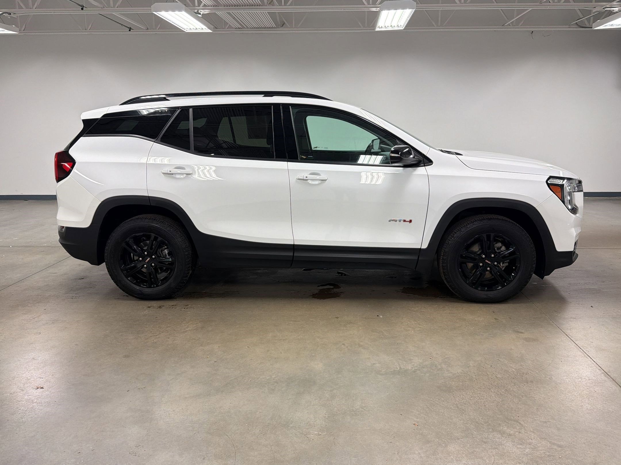 2023 GMC Terrain AT4 photo 6