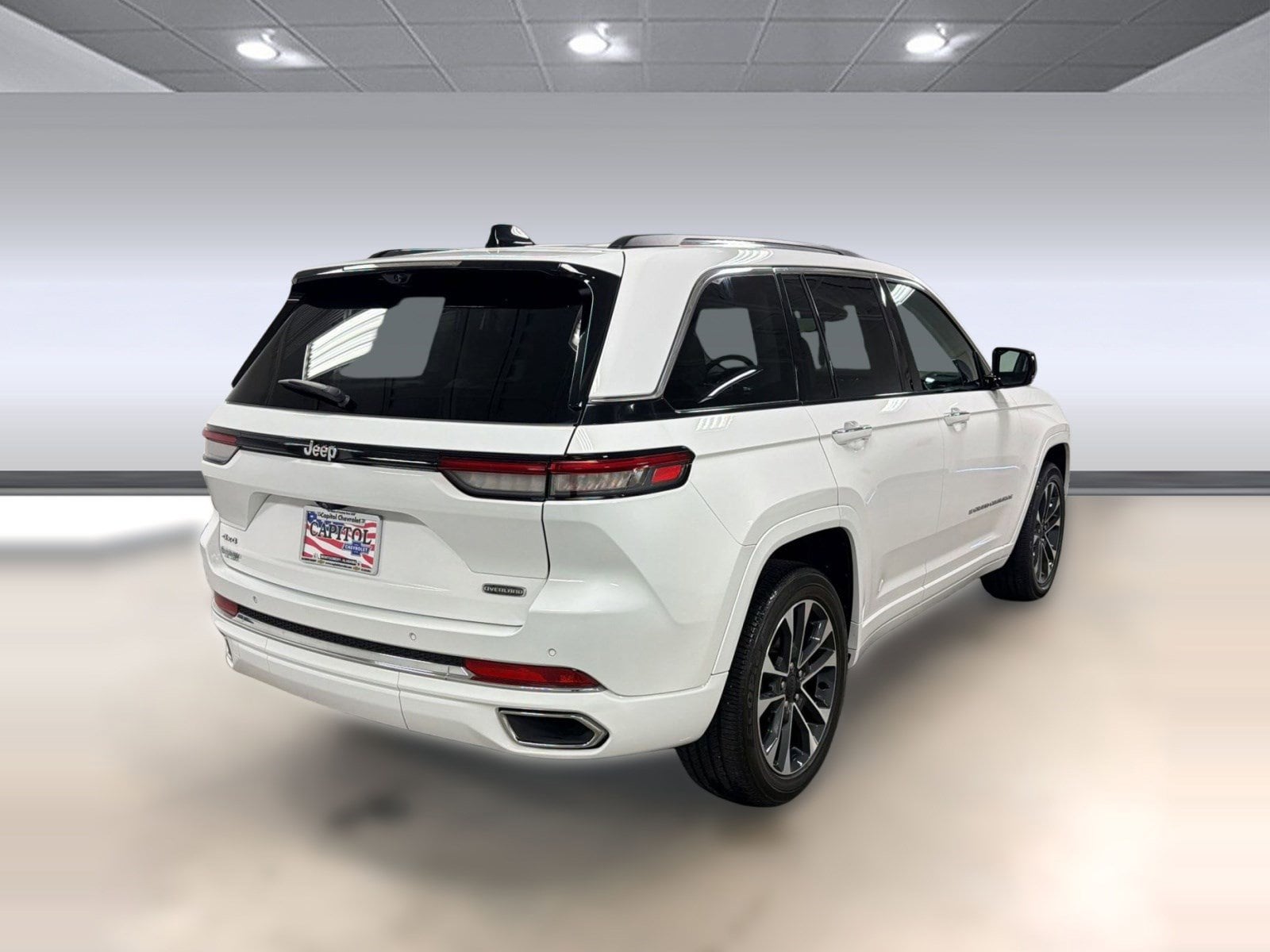 2023 Jeep Grand Cherokee Overland - Photo 8