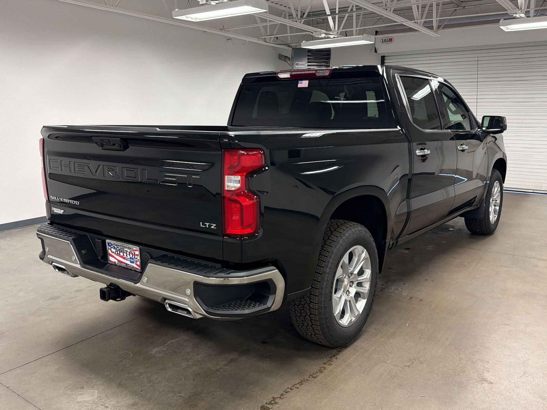 2026 Chevrolet Silverado 1500 LTZ - Photo 7