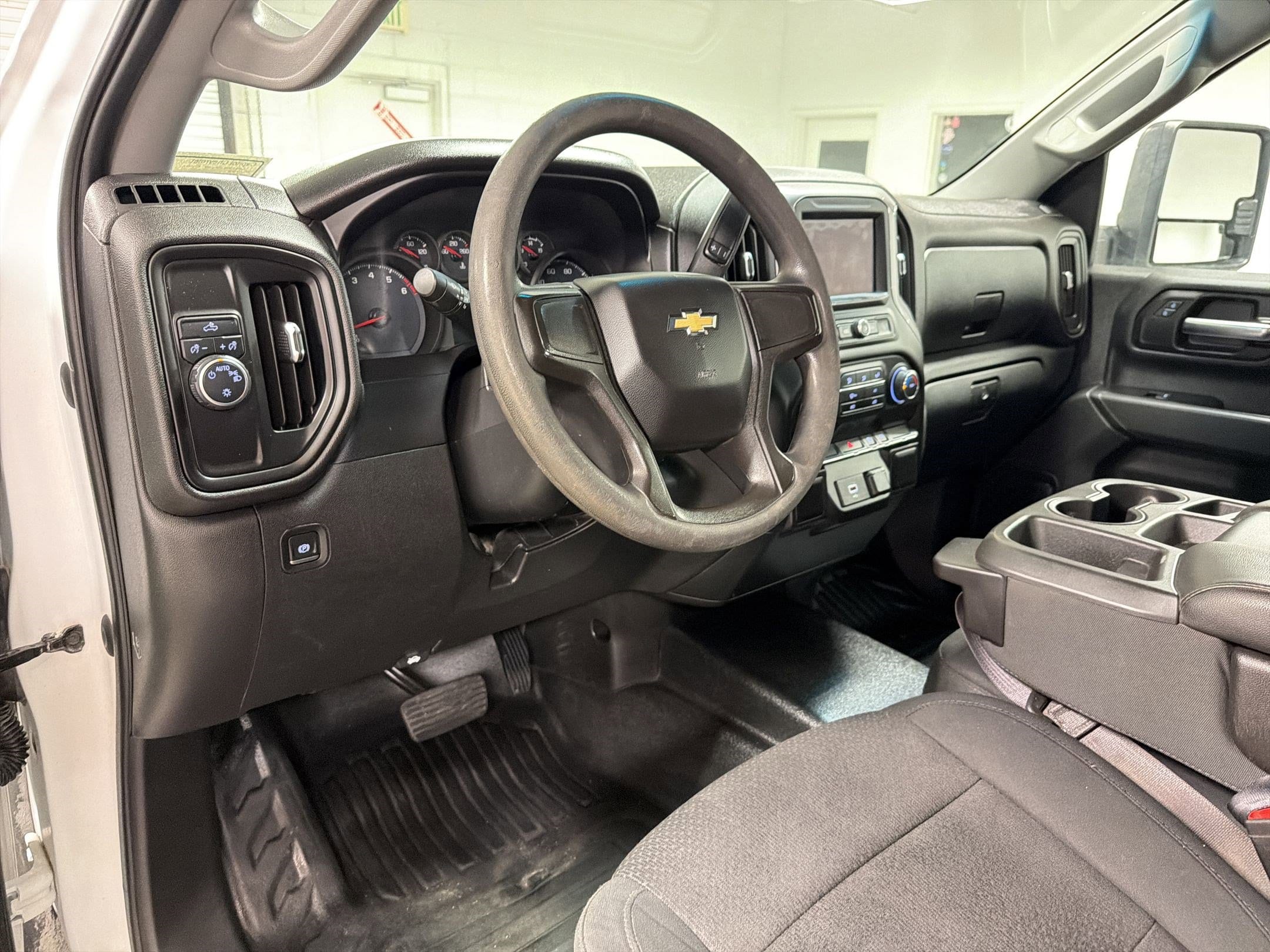 2020 Chevrolet Silverado 2500 HD WT photo 2