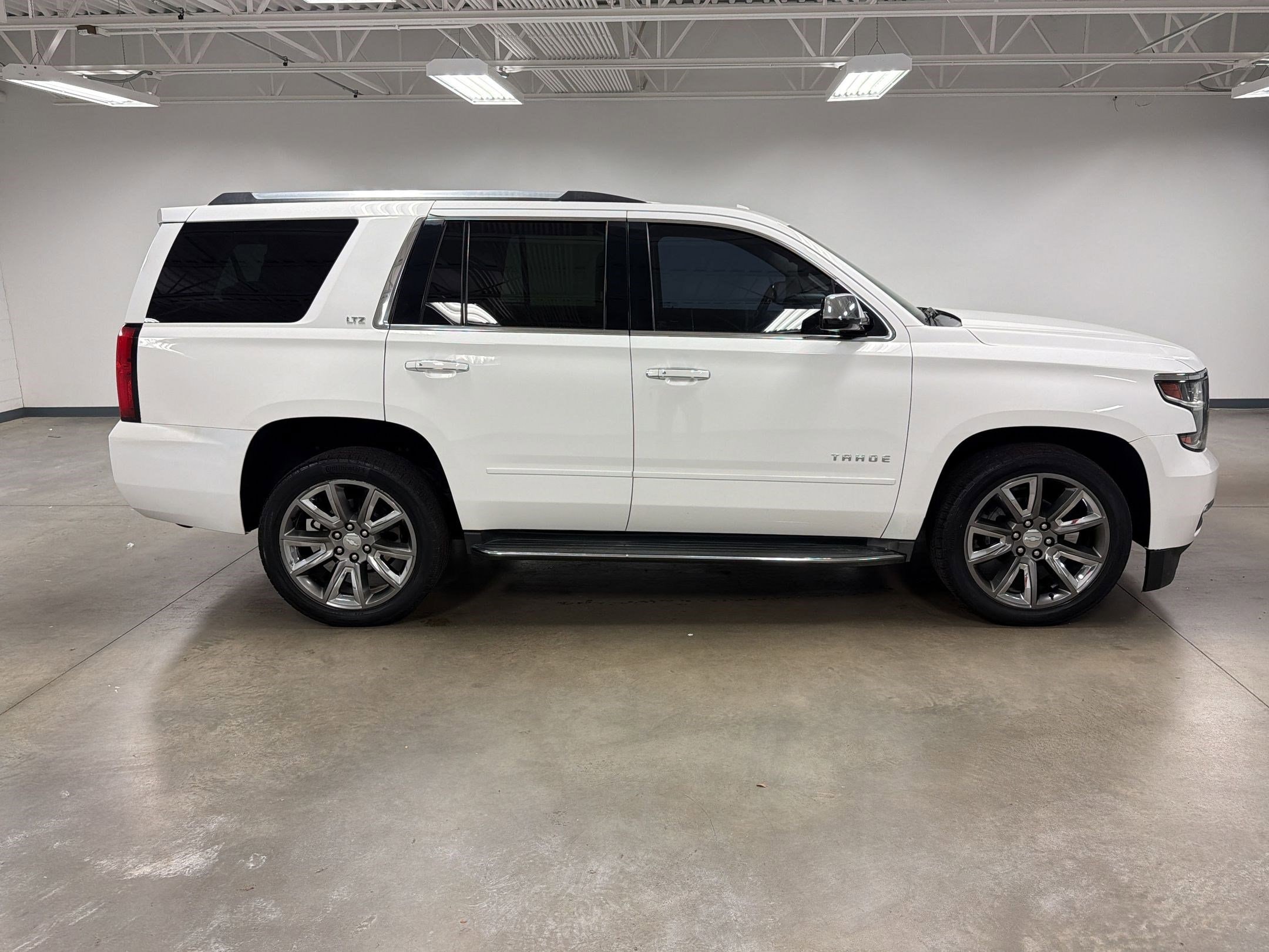 2015 Chevrolet Tahoe LTZ photo 3