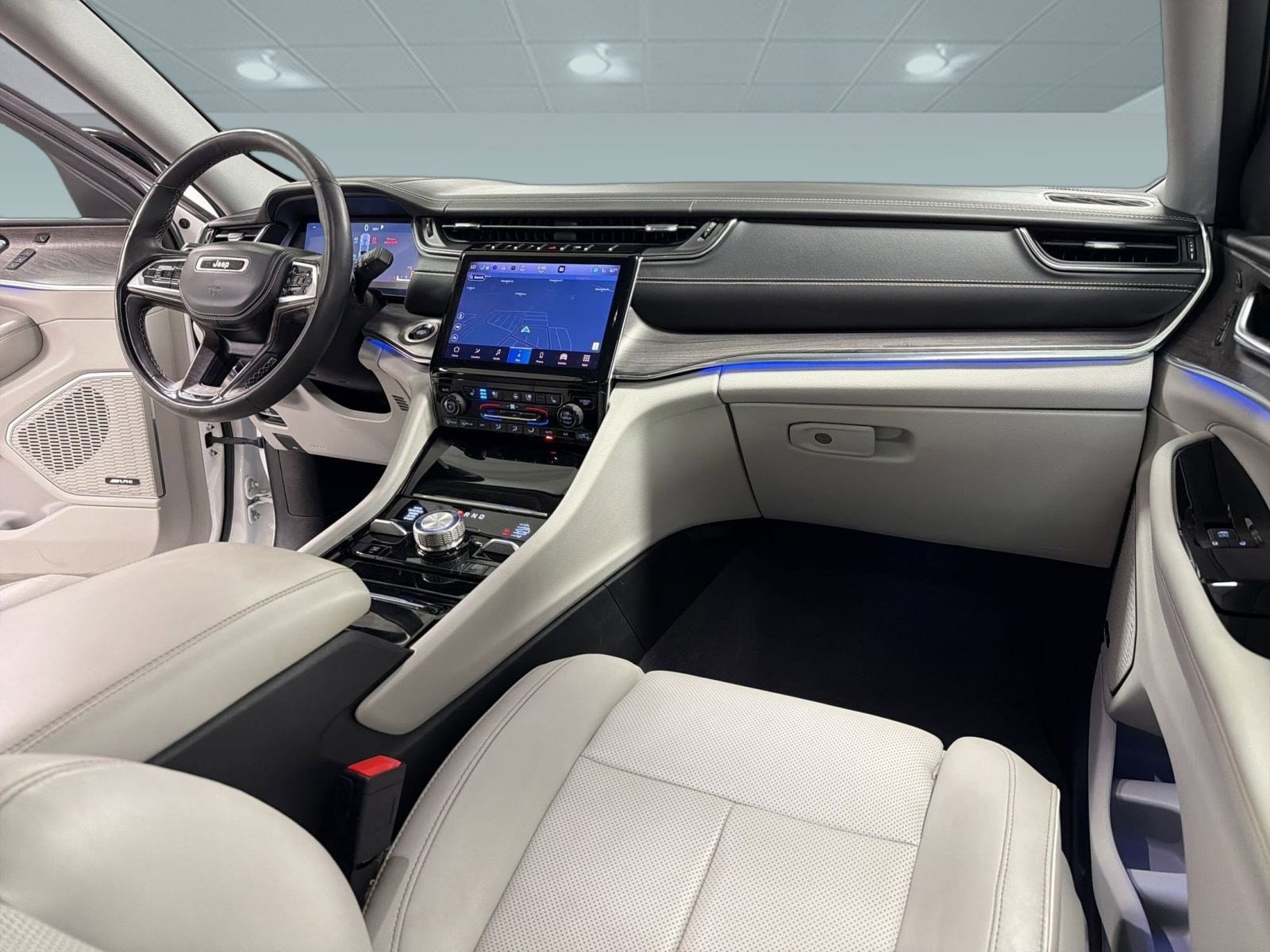 2023 Jeep Grand Cherokee Overland - Photo 29