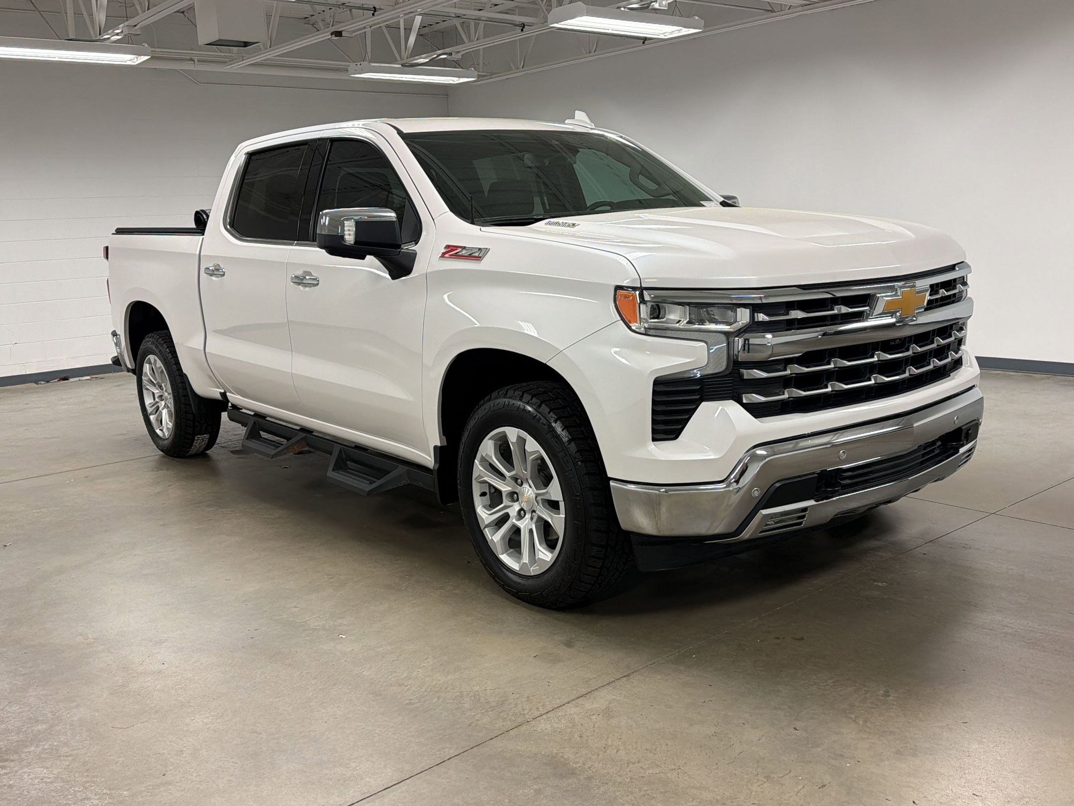 2023 Chevrolet Silverado 1500 LTZ photo 4