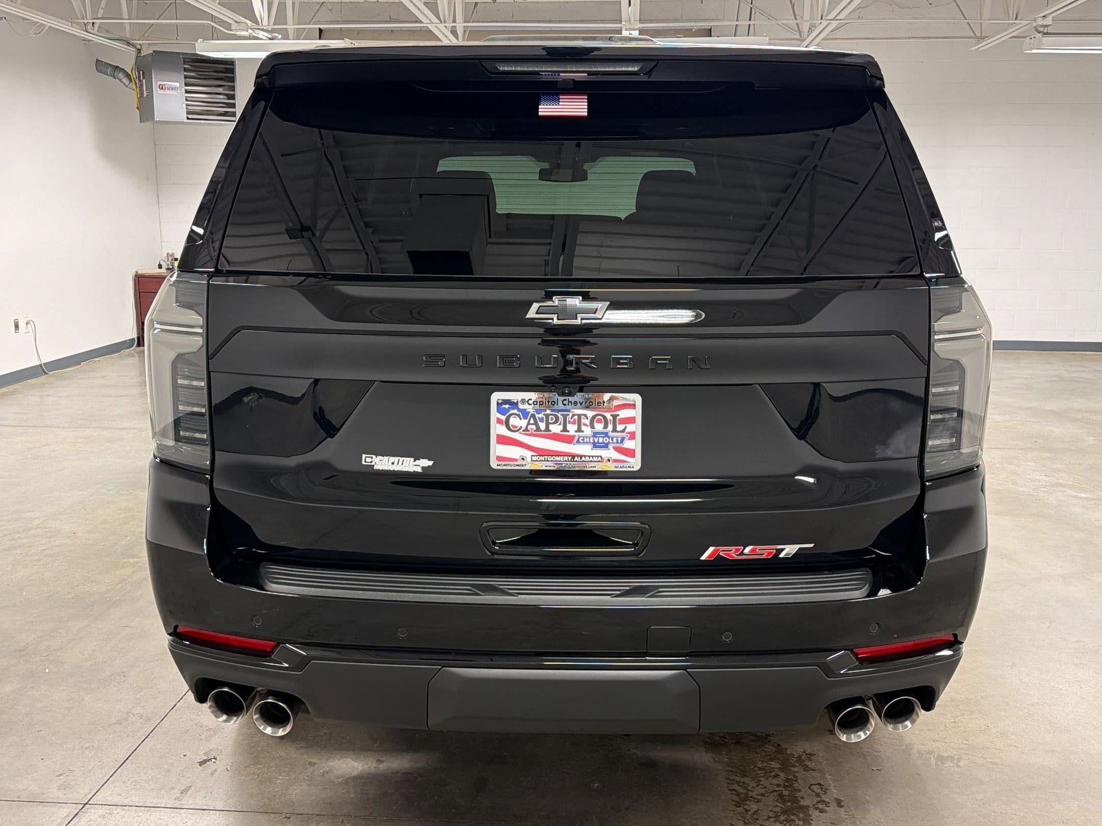 2026 Chevrolet Suburban RST photo 3