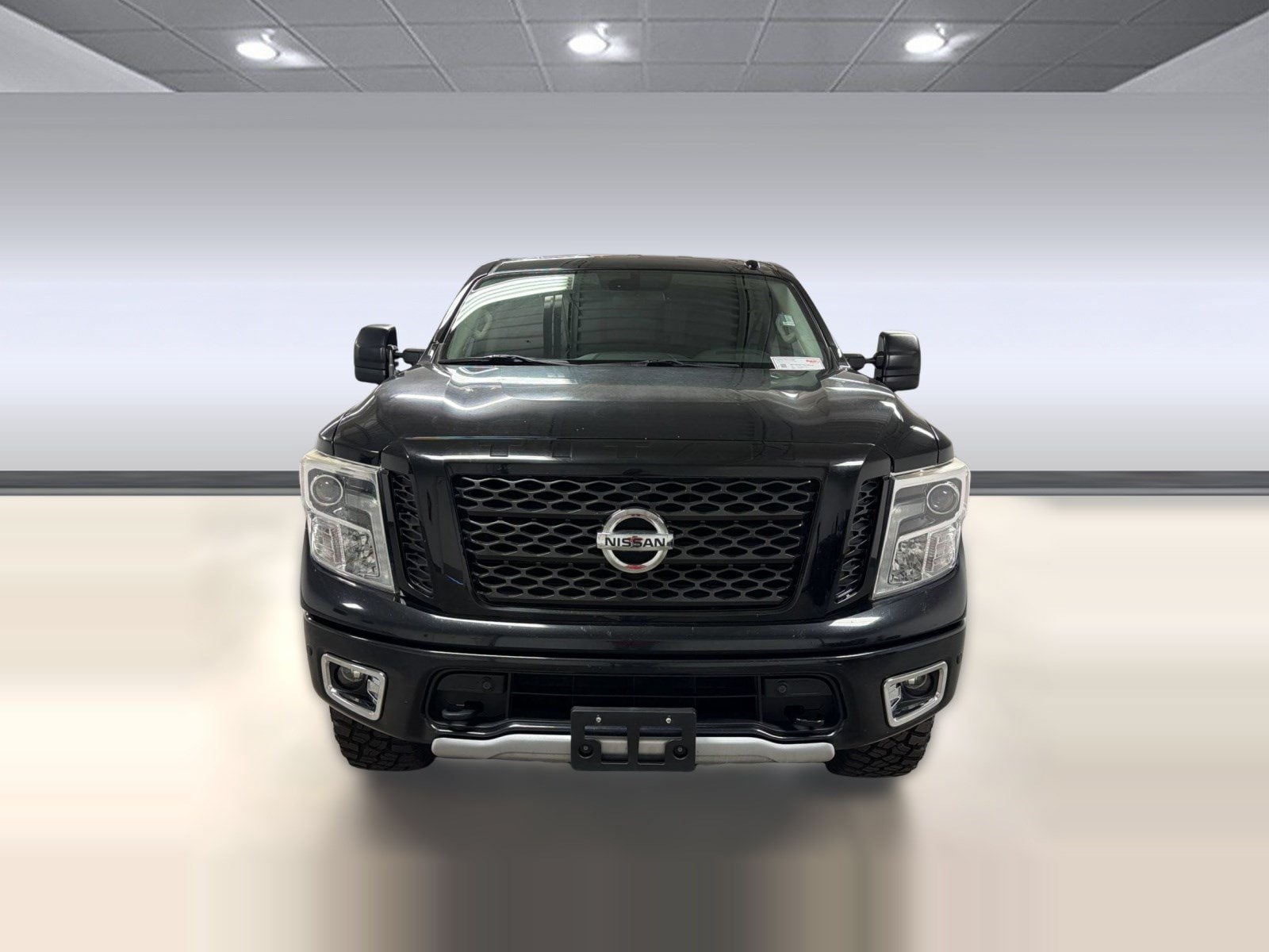Titan PRO-4X Truck