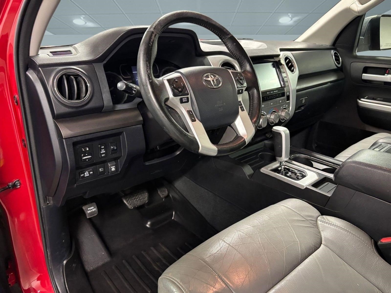 2020 Toyota Tundra SR5 photo 2