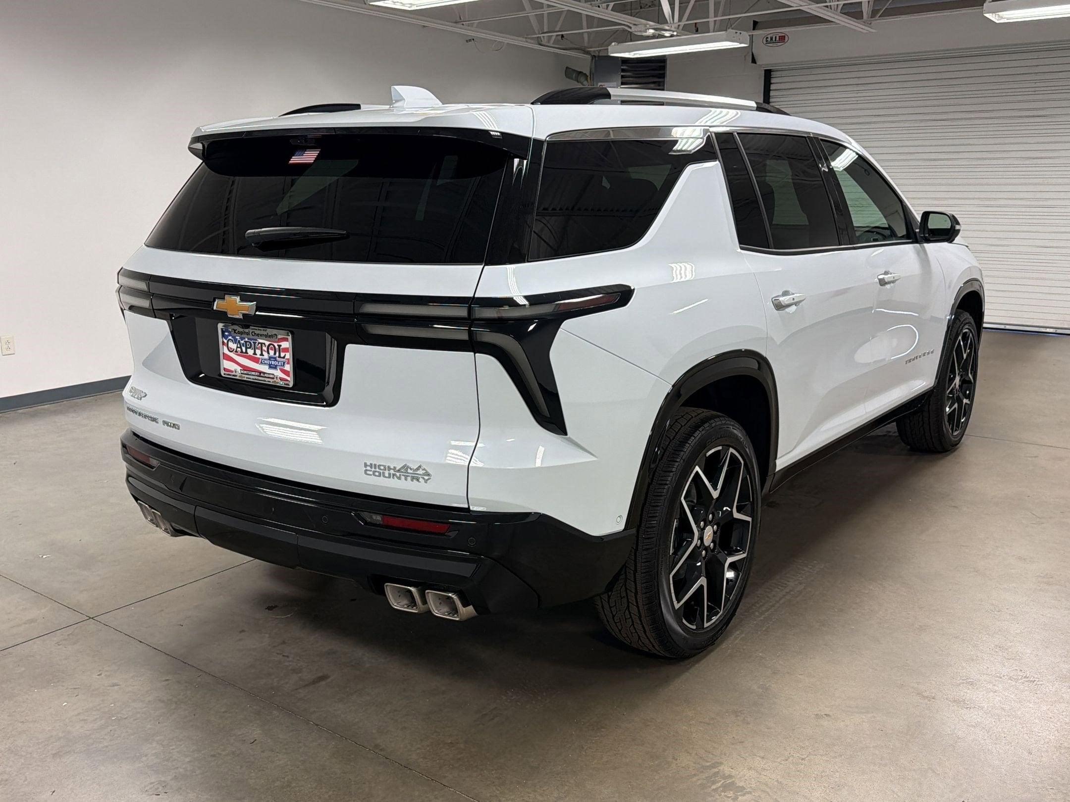 2026 Chevrolet Traverse High Country photo 3