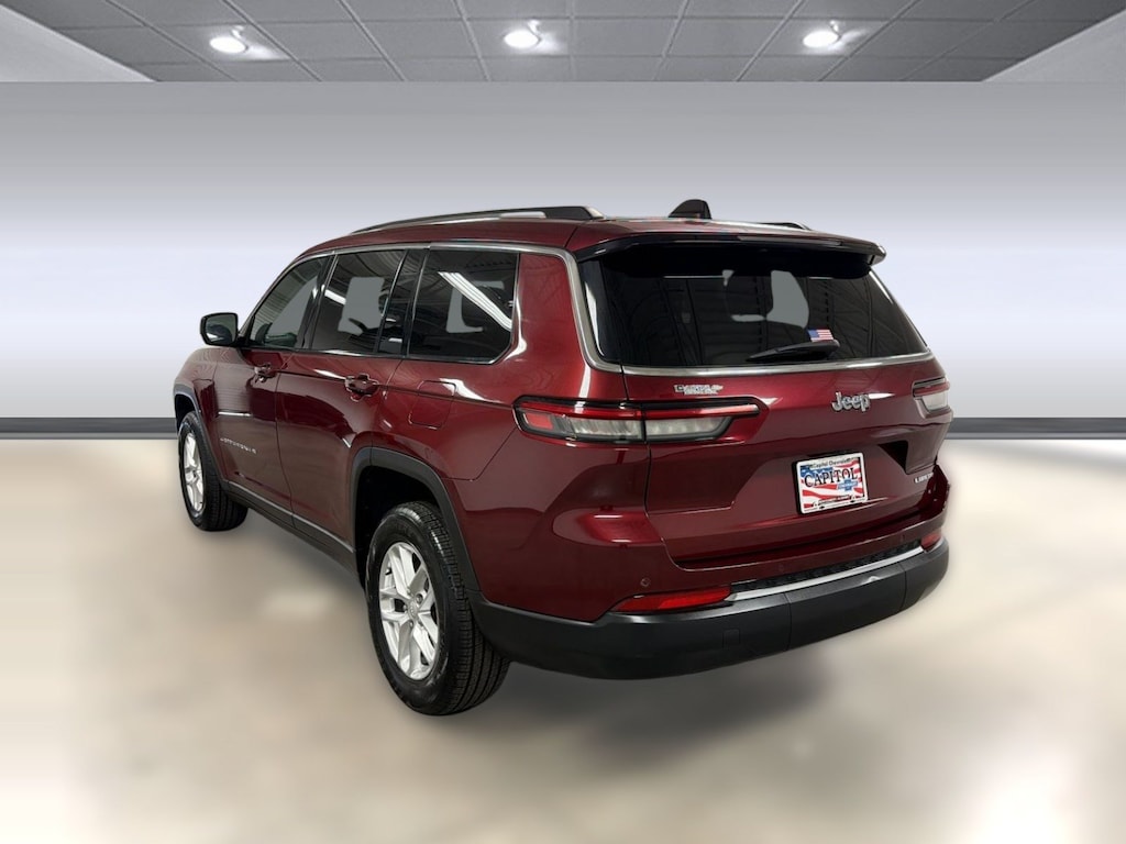 Used 2023 Jeep Grand Cherokee L Laredo 4x2 SUV