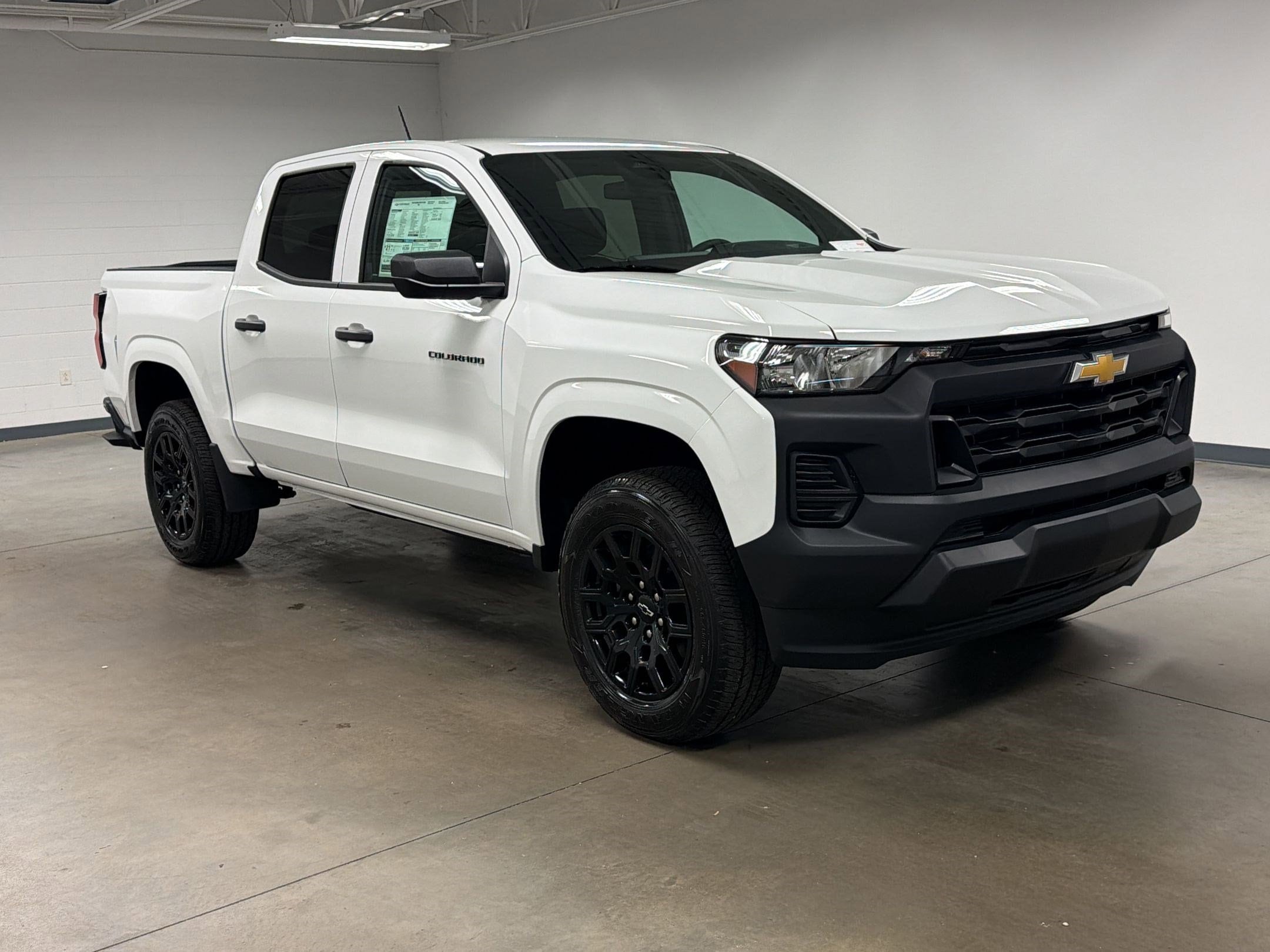 2026 Chevrolet Colorado WT photo 4