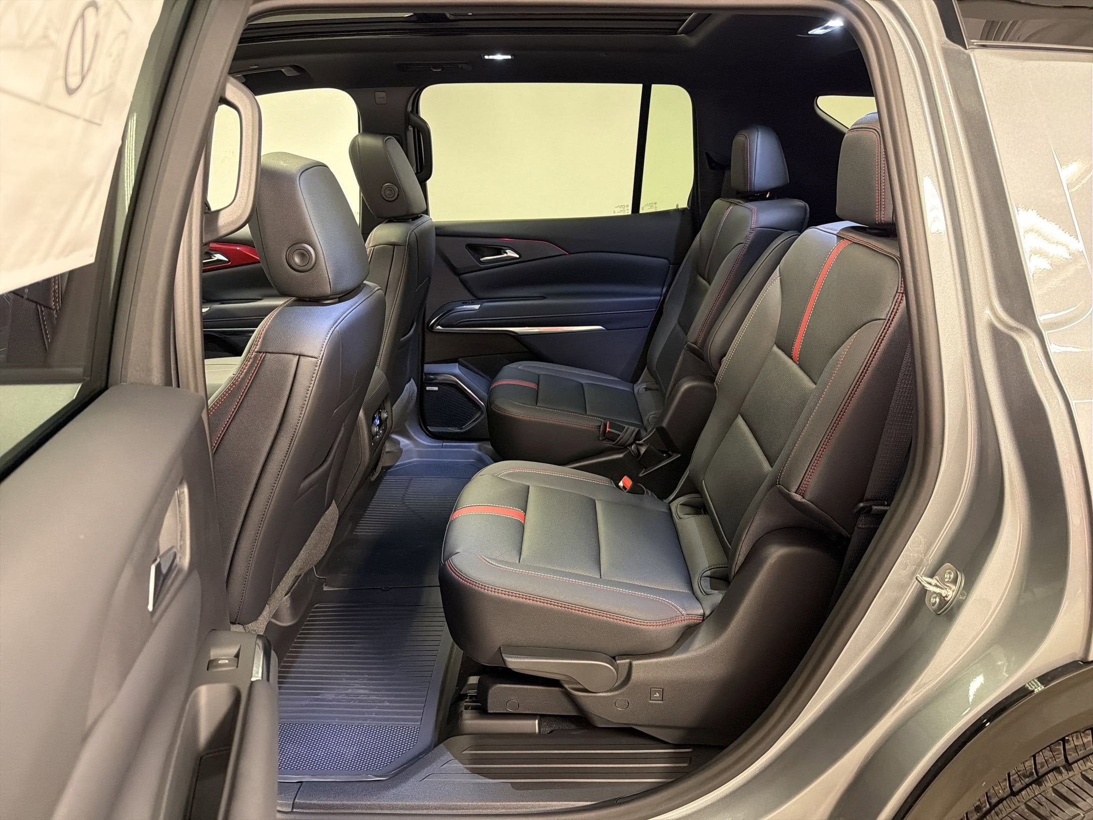 2026 Chevrolet Traverse RS - Photo 14