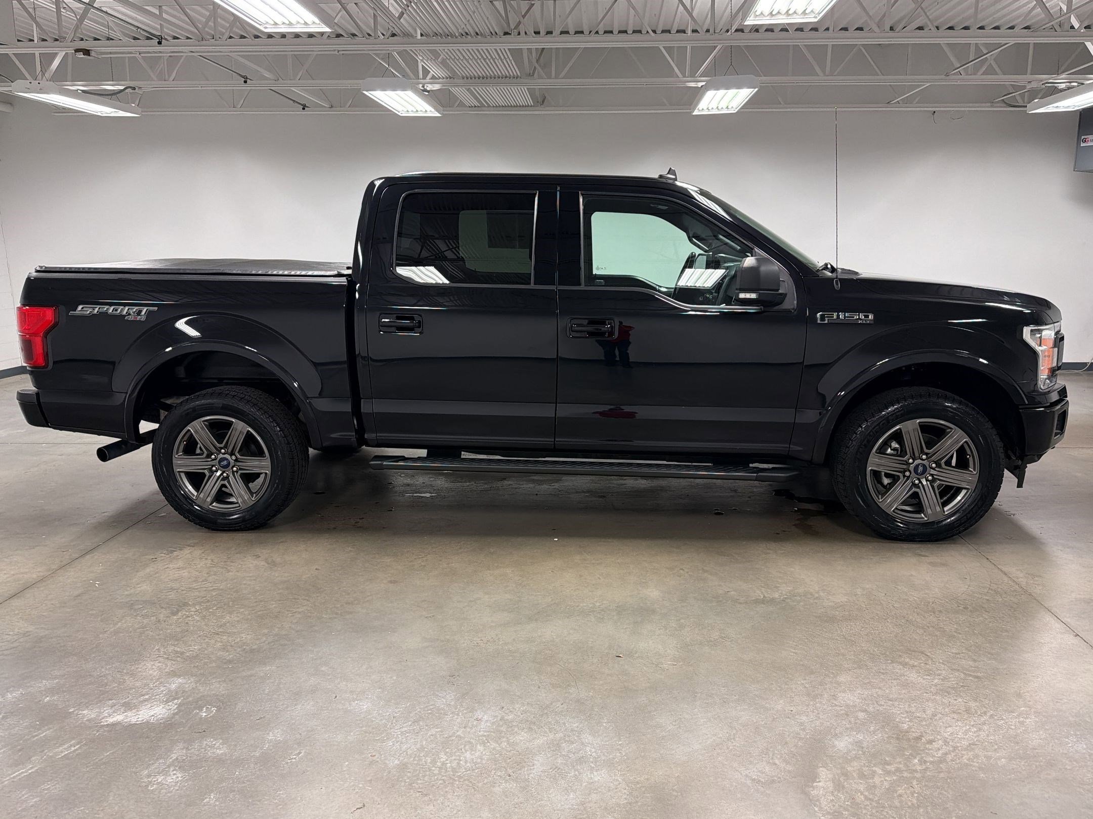 2020 Ford F-150 XLT photo 5