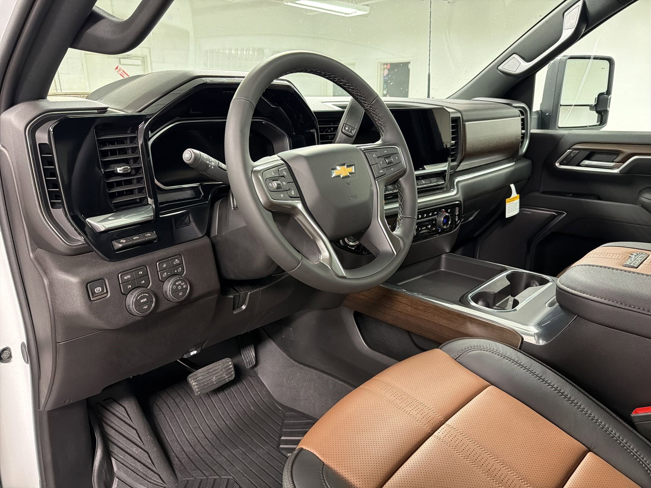 2026 Chevrolet Silverado 2500 HD High Country photo 2