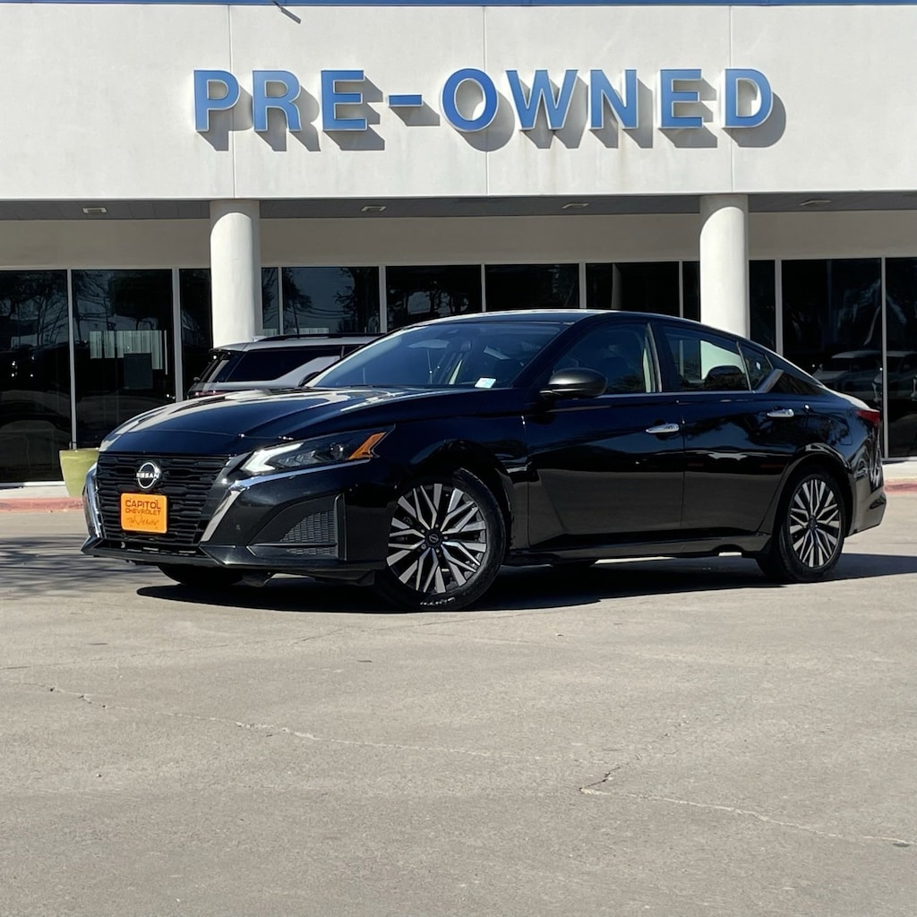 Used 2024 Nissan Altima 2.5 SV Sedan