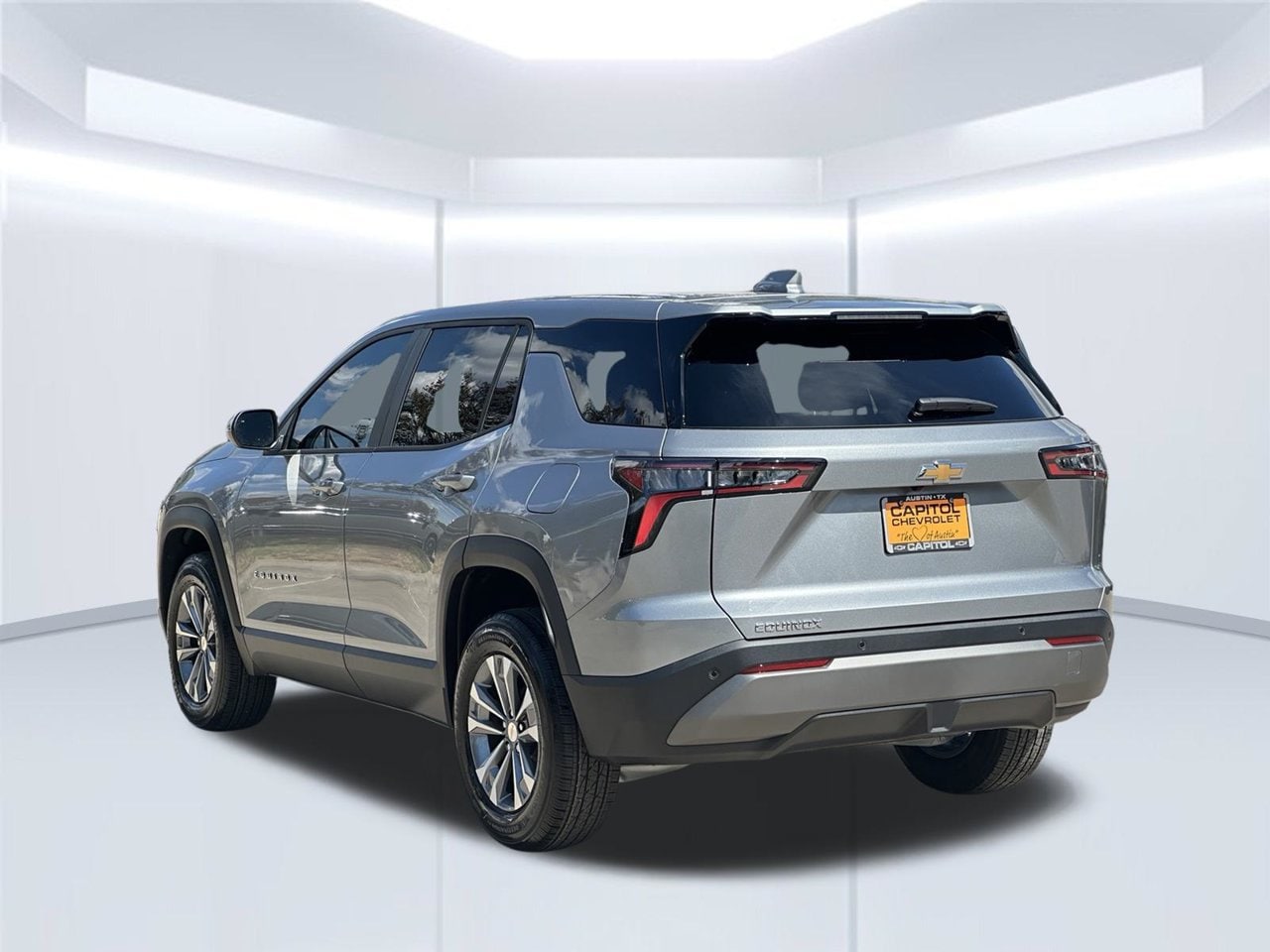 2027 Chevrolet Equinox LT SUV, photo 4