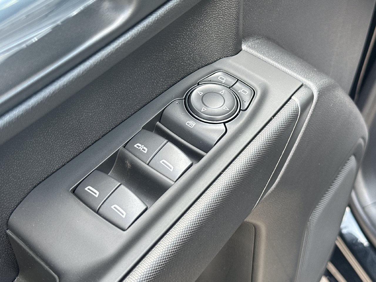 2026 Chevrolet Silverado 1500 Custom - Photo 12