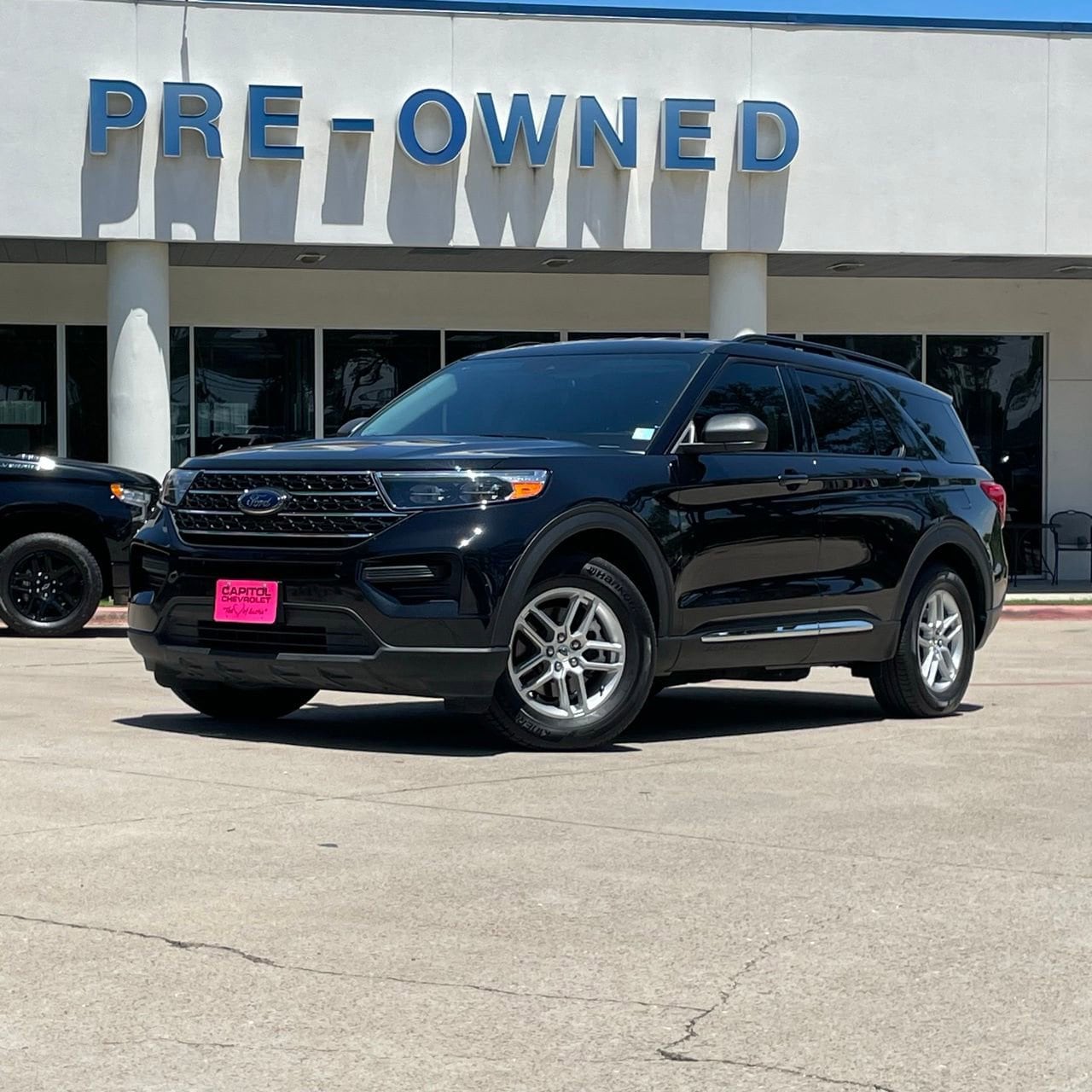 2023 Ford Explorer XLT RWD's photo