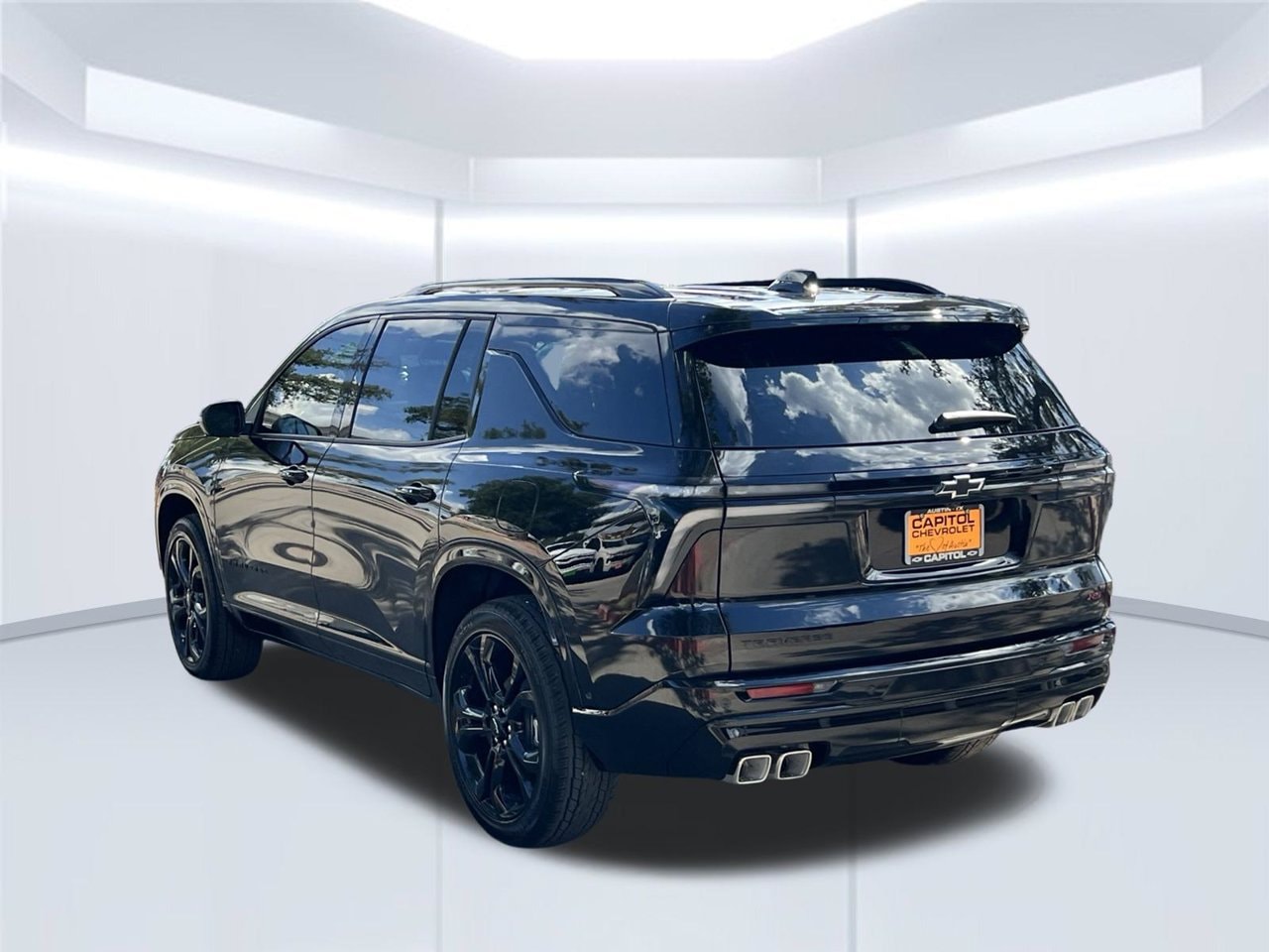 2027 Chevrolet Traverse RS SUV, photo 4