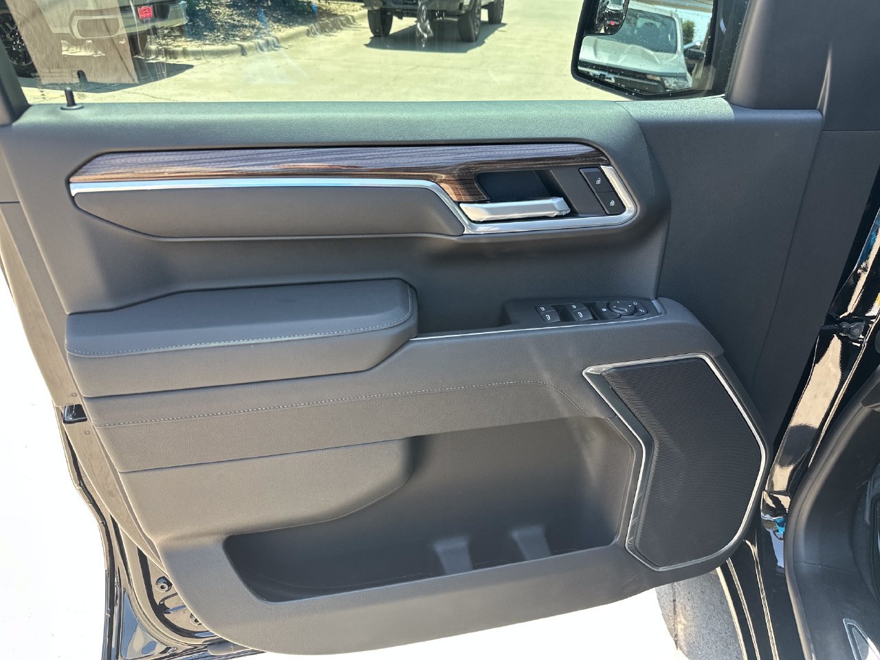 2026 Chevrolet Silverado 1500 LT - Photo 10