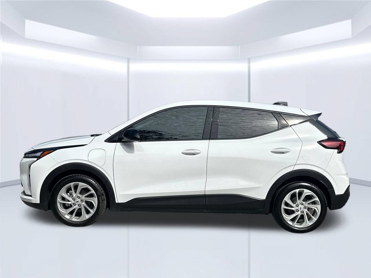 2027 Chevrolet Bolt LT SUV, photo 3