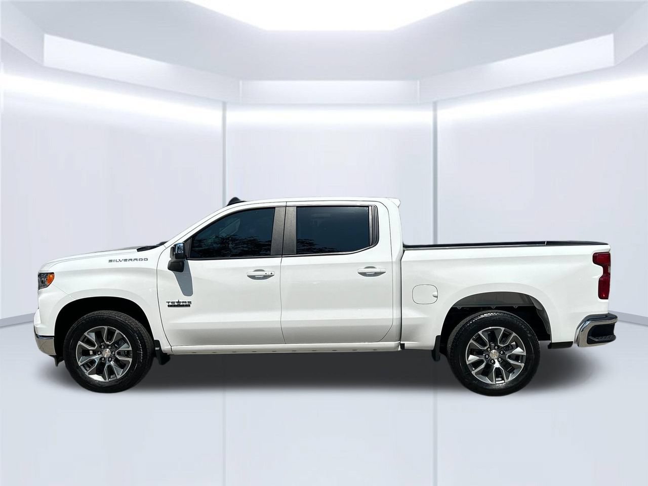 2026 Chevrolet Silverado 1500 LT Truck, photo 2