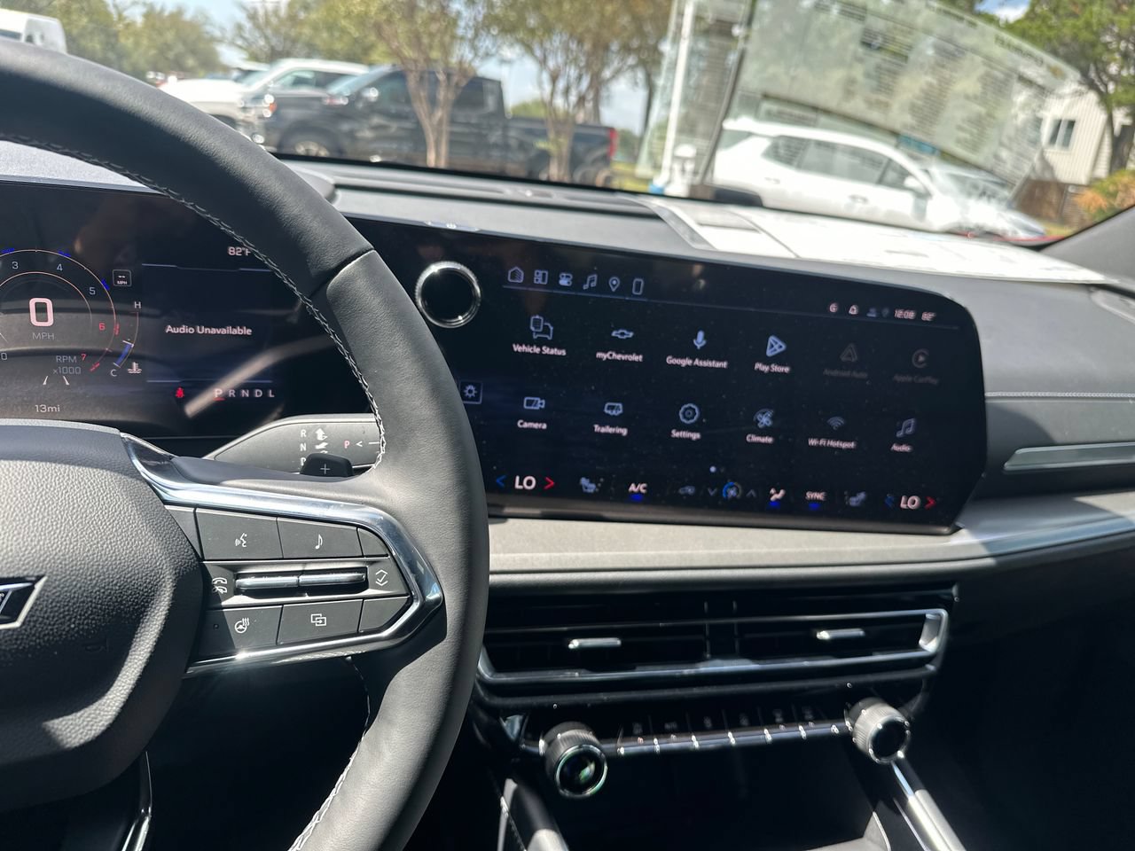 2027 Chevrolet Traverse LT, photo 17