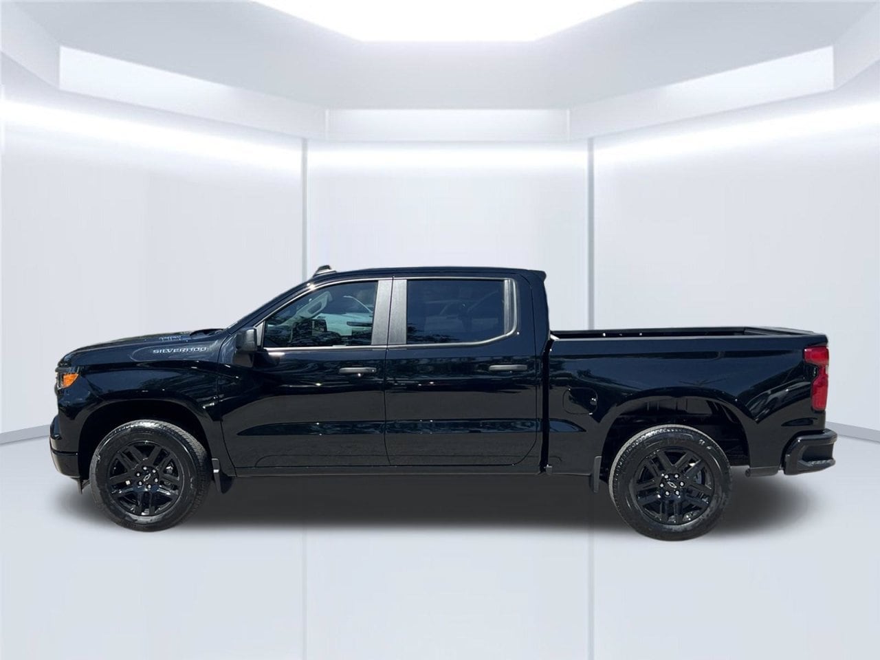 2026 Chevrolet Silverado 1500 Custom - Photo 2