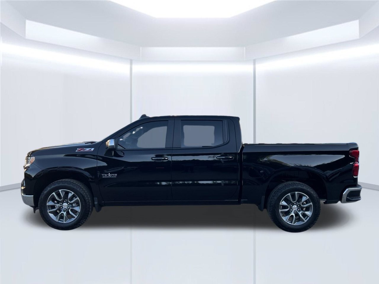 2026 Chevrolet Silverado 1500 LT - Photo 2