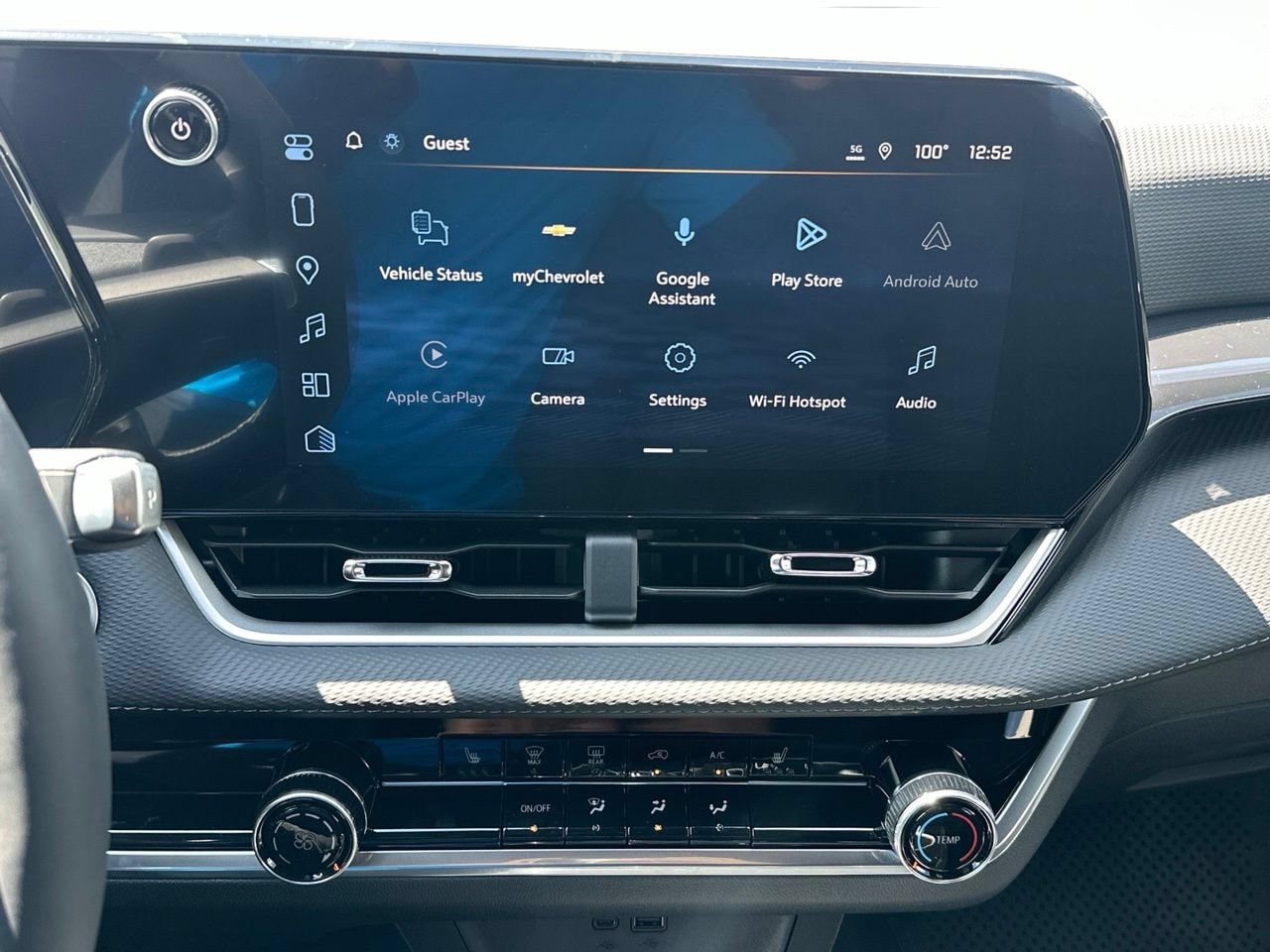 2027 Chevrolet Equinox LT SUV, photo 19