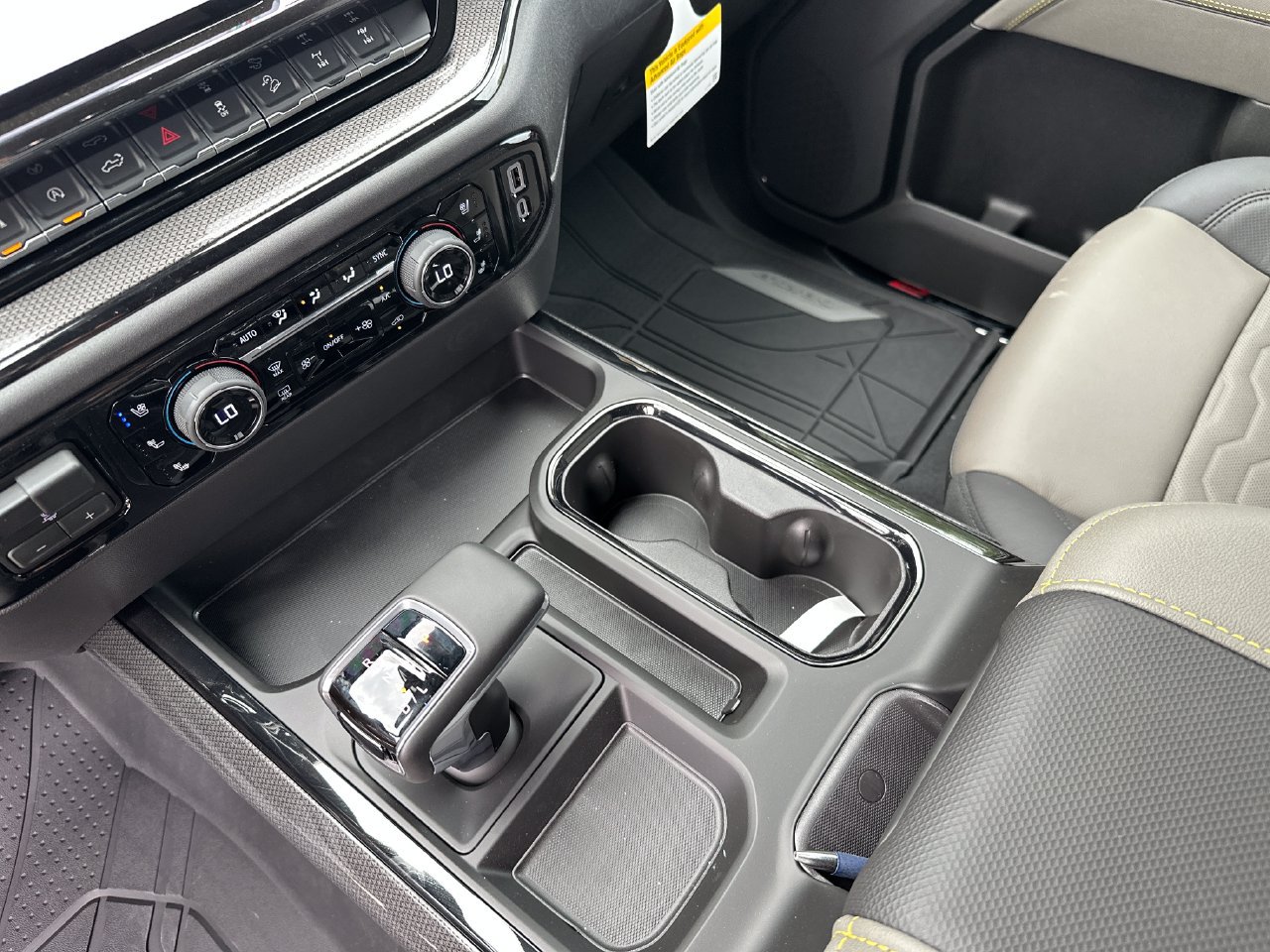 2026 Chevrolet Silverado 1500 ZR2 - Photo 26