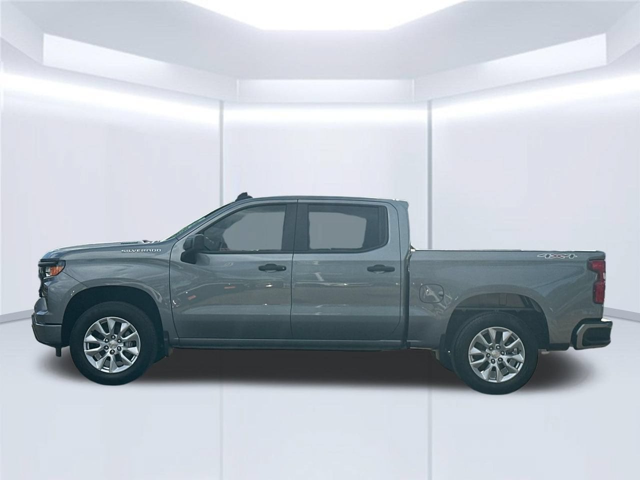2026 Chevrolet Silverado 1500 Custom, photo 2