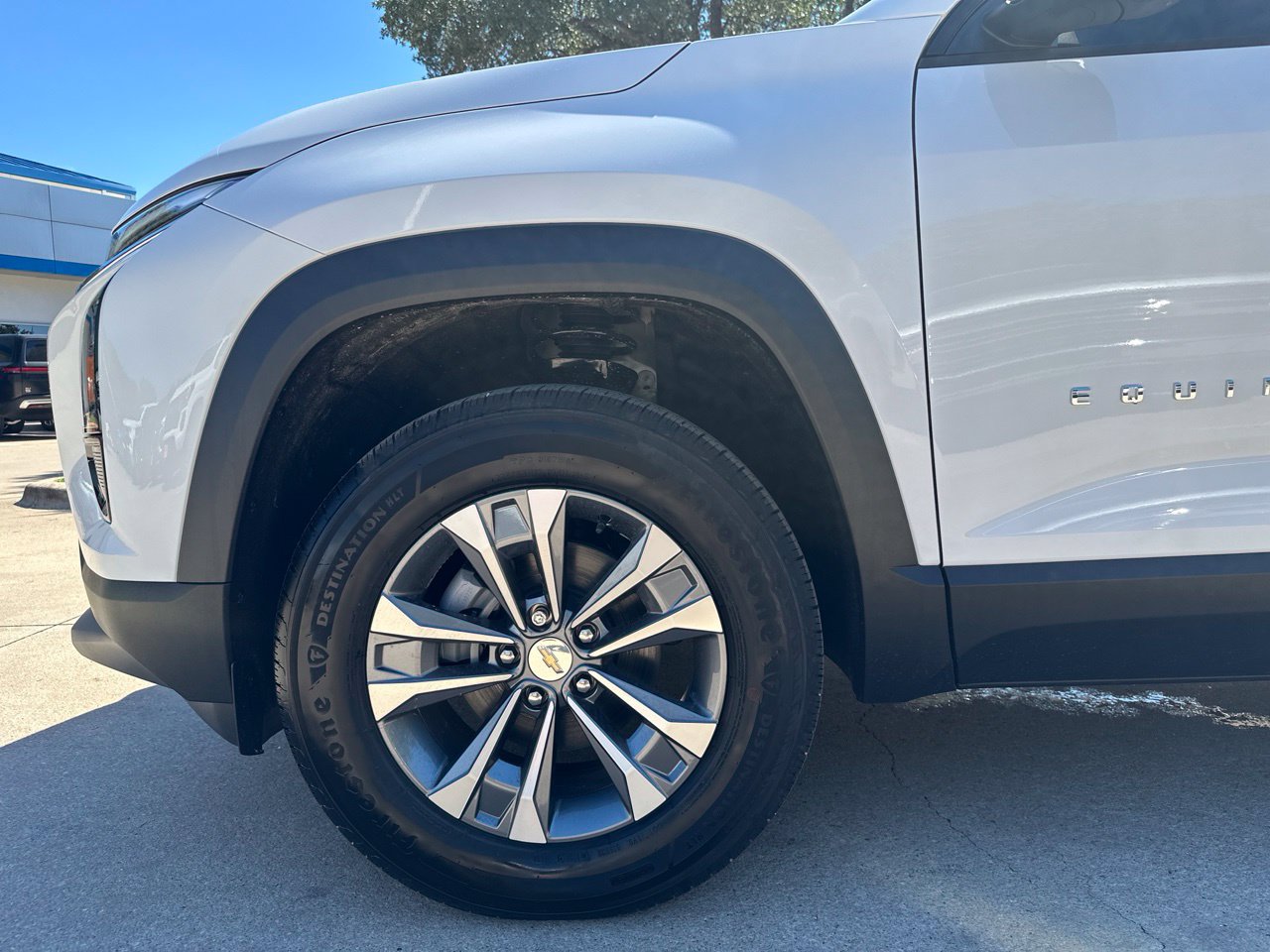 2027 Chevrolet Equinox LT, photo 25