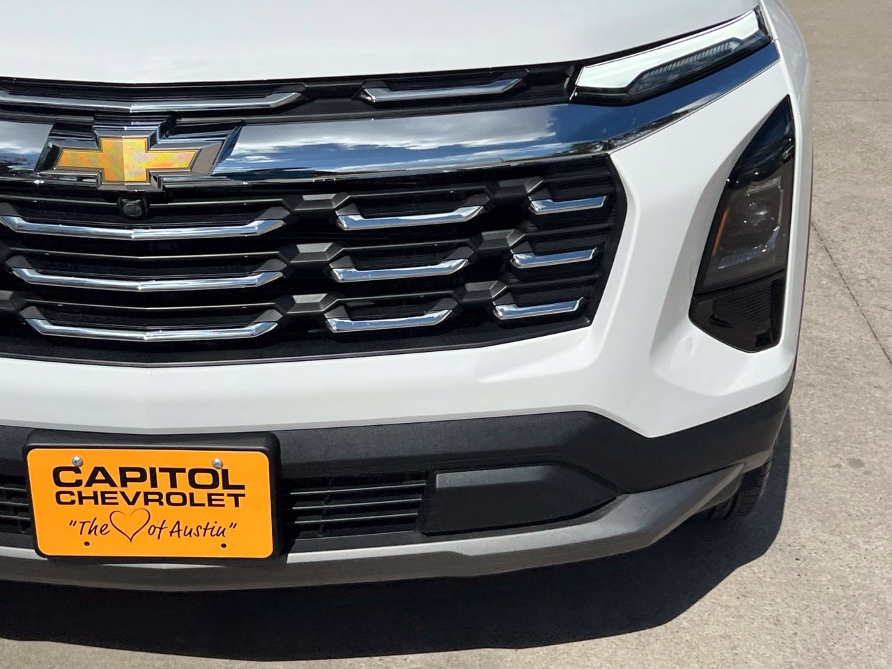 2027 Chevrolet Equinox LT SUV, photo 10