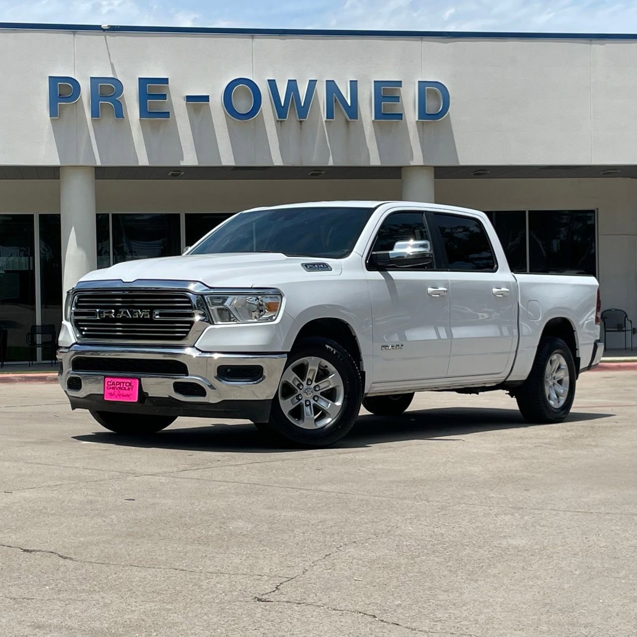 2024 RAM 1500 Laramie Crew Cab 5'7's photo