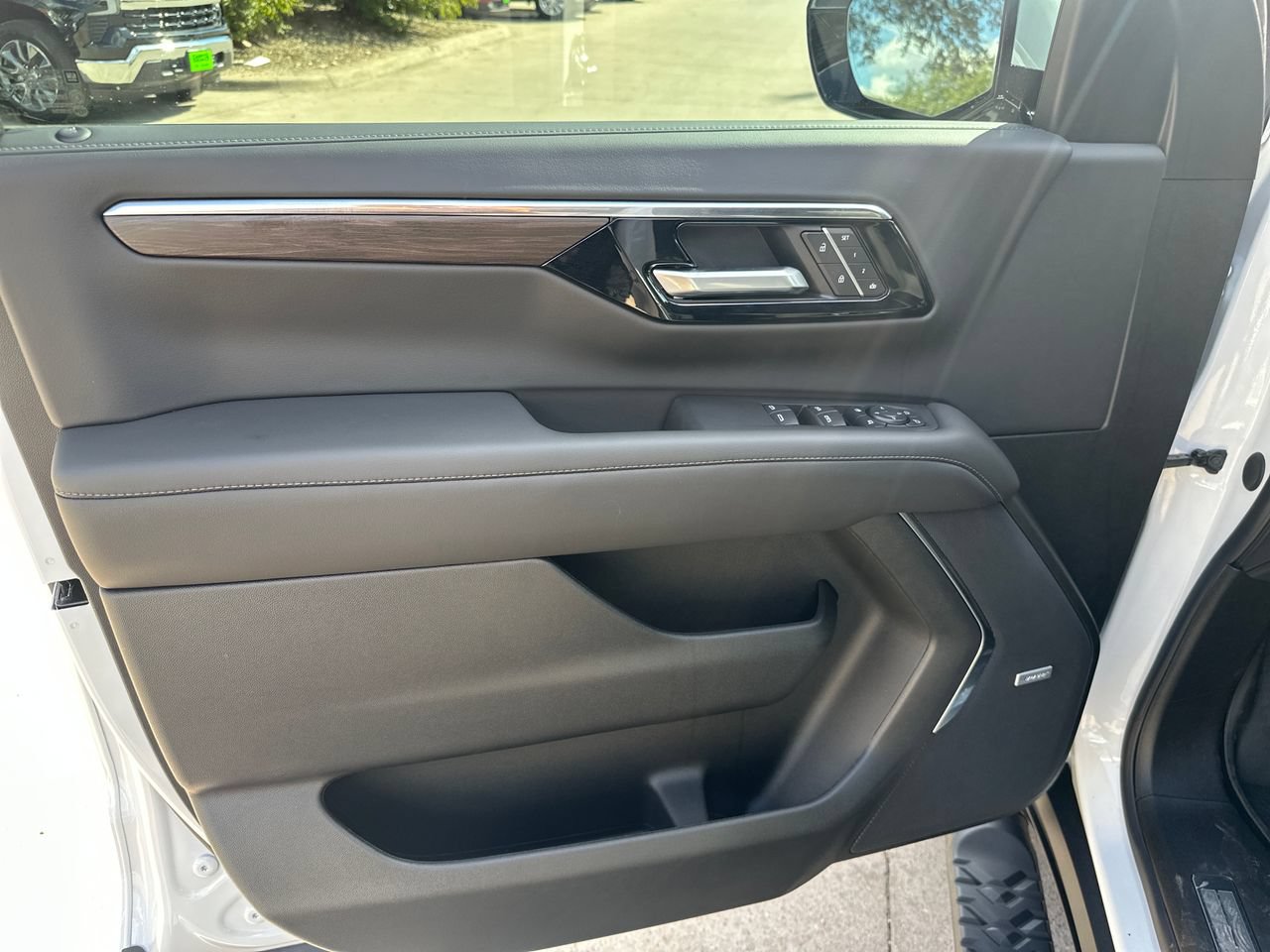 2026 Chevrolet Suburban Z71 SUV, photo 11