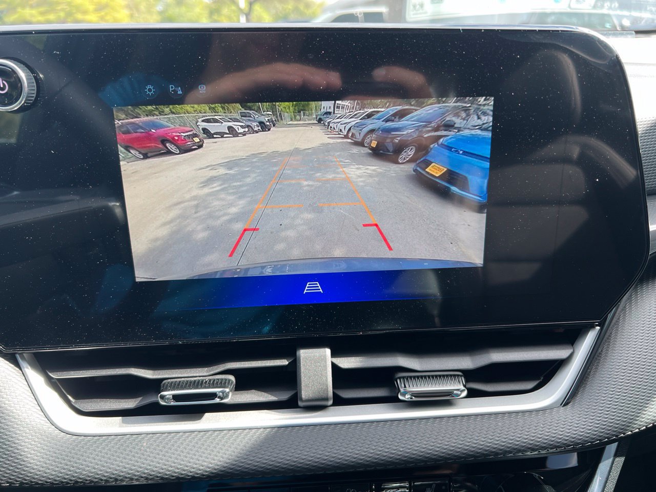 2027 Chevrolet Equinox LT - Photo 21