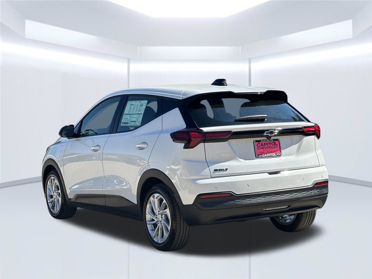 2027 Chevrolet Bolt LT, photo 4