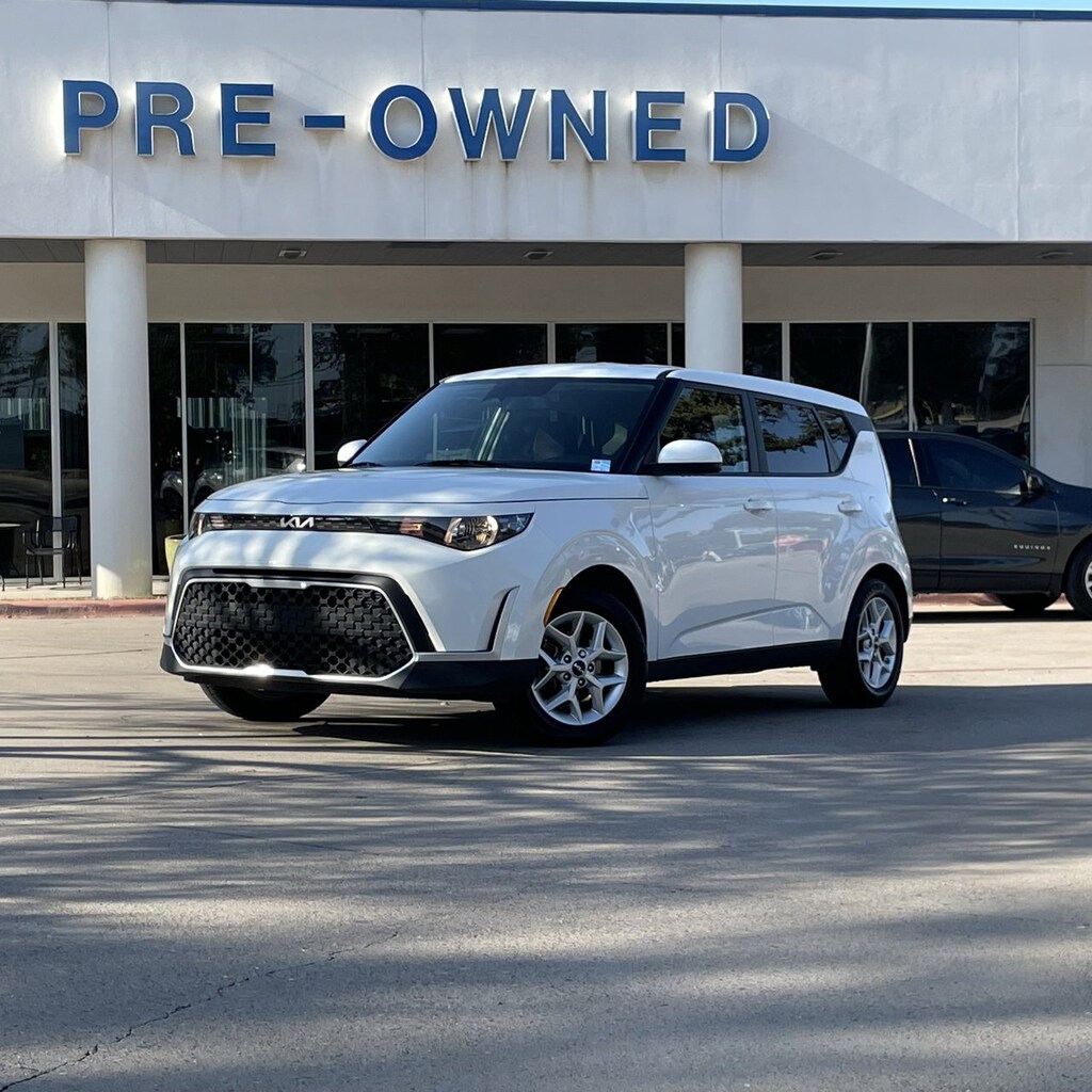 Used 2023 Kia Soul LX Hatchback
