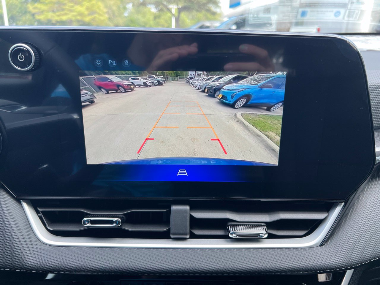 2027 Chevrolet Equinox LT - Photo 20