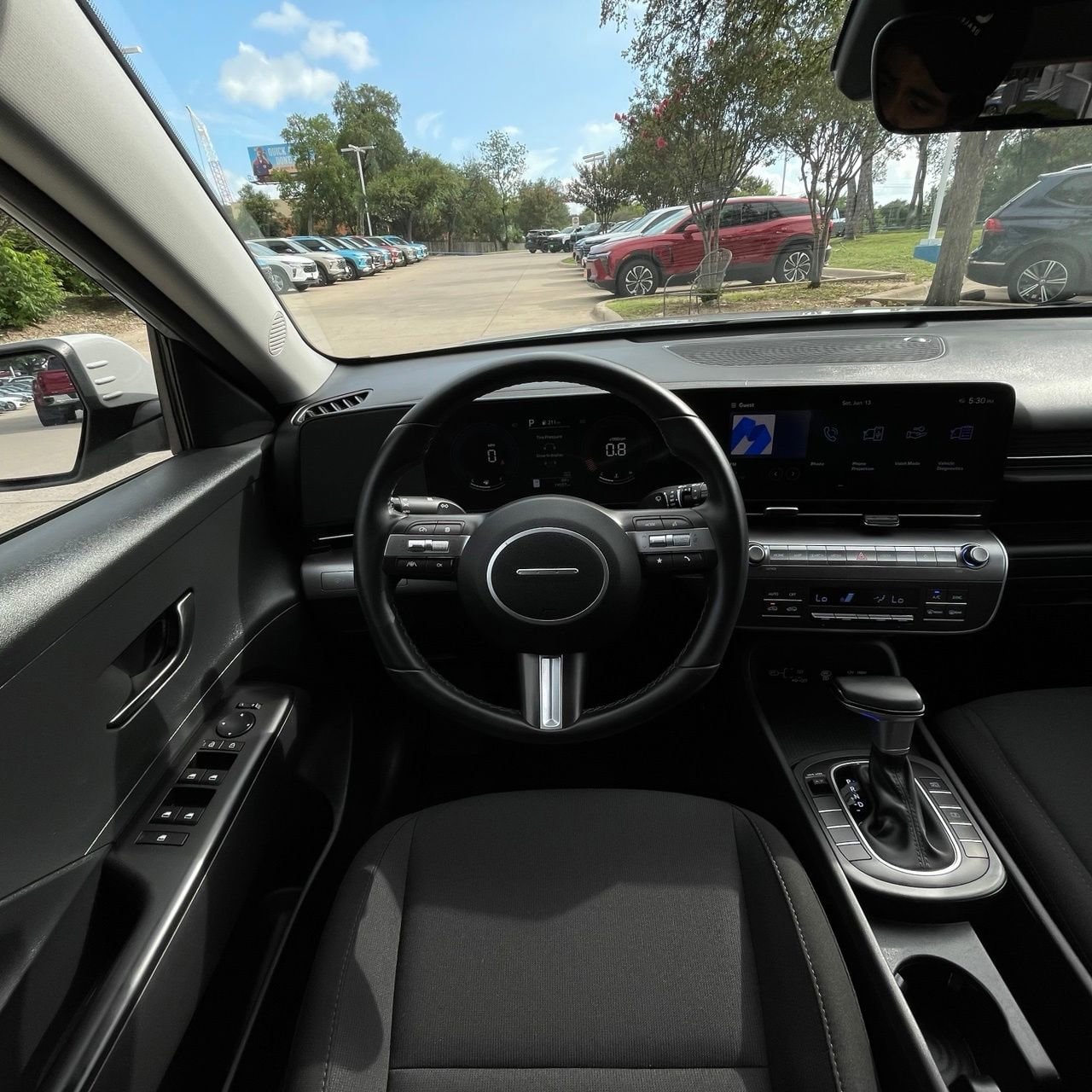 2025 Hyundai Kona SEL - Photo 11
