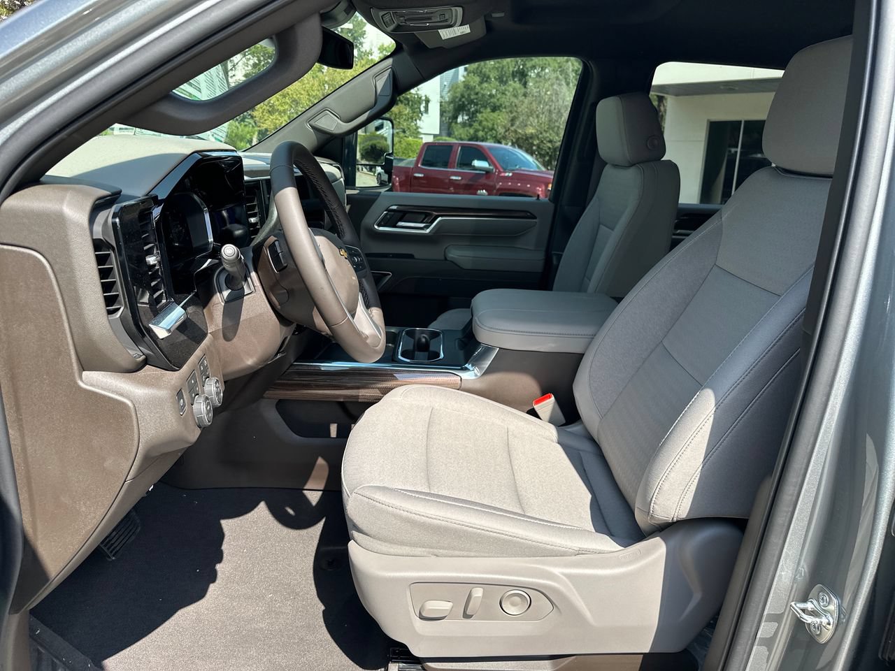 2026 Chevrolet Silverado 2500 HD LT Truck, photo 10