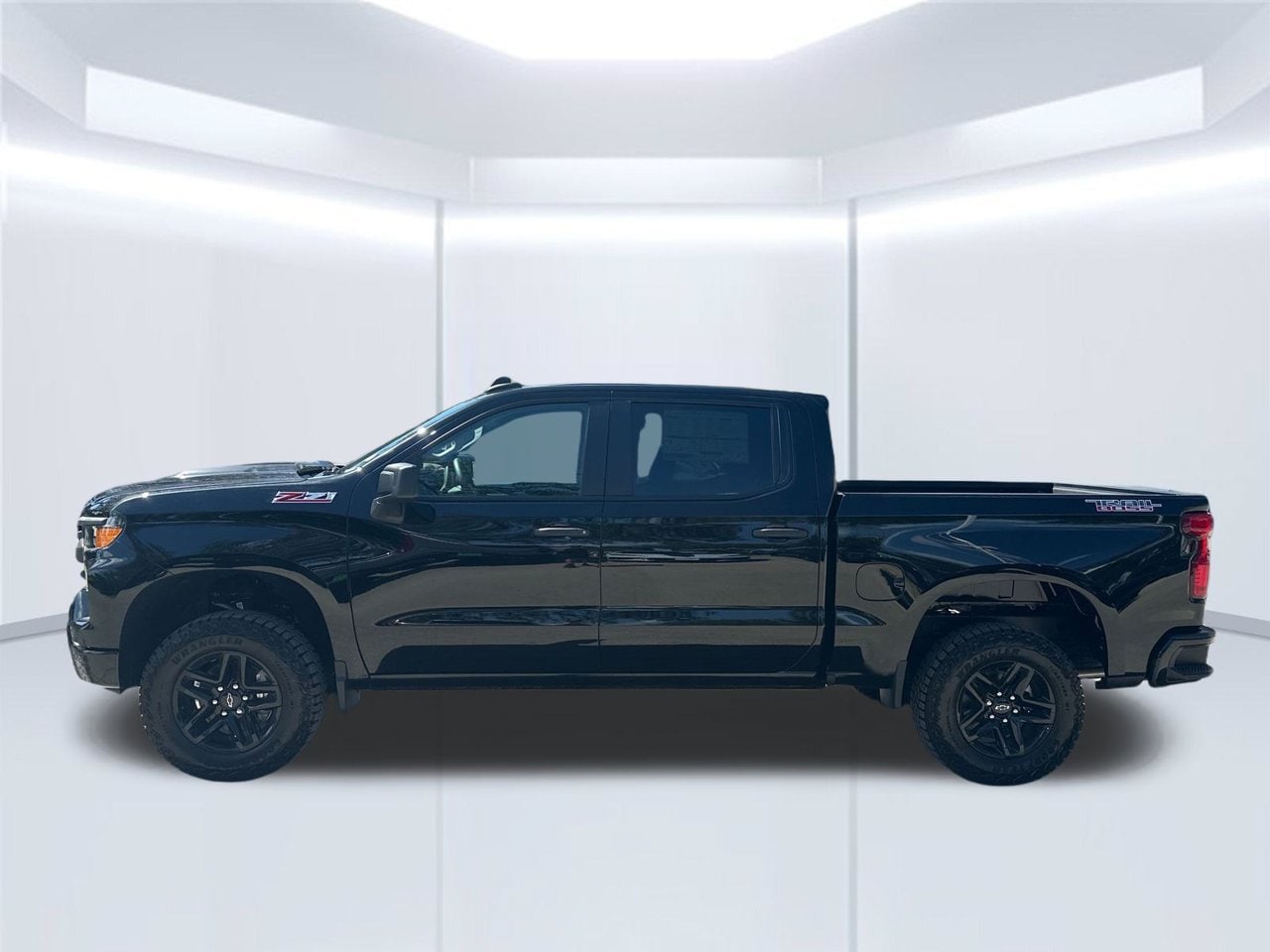 2026 Chevrolet Silverado 1500 Custom Trail Boss Truck, photo 3