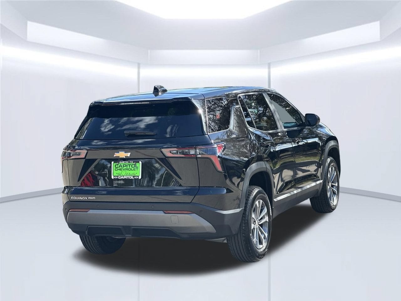 2027 Chevrolet Equinox LT - Photo 6