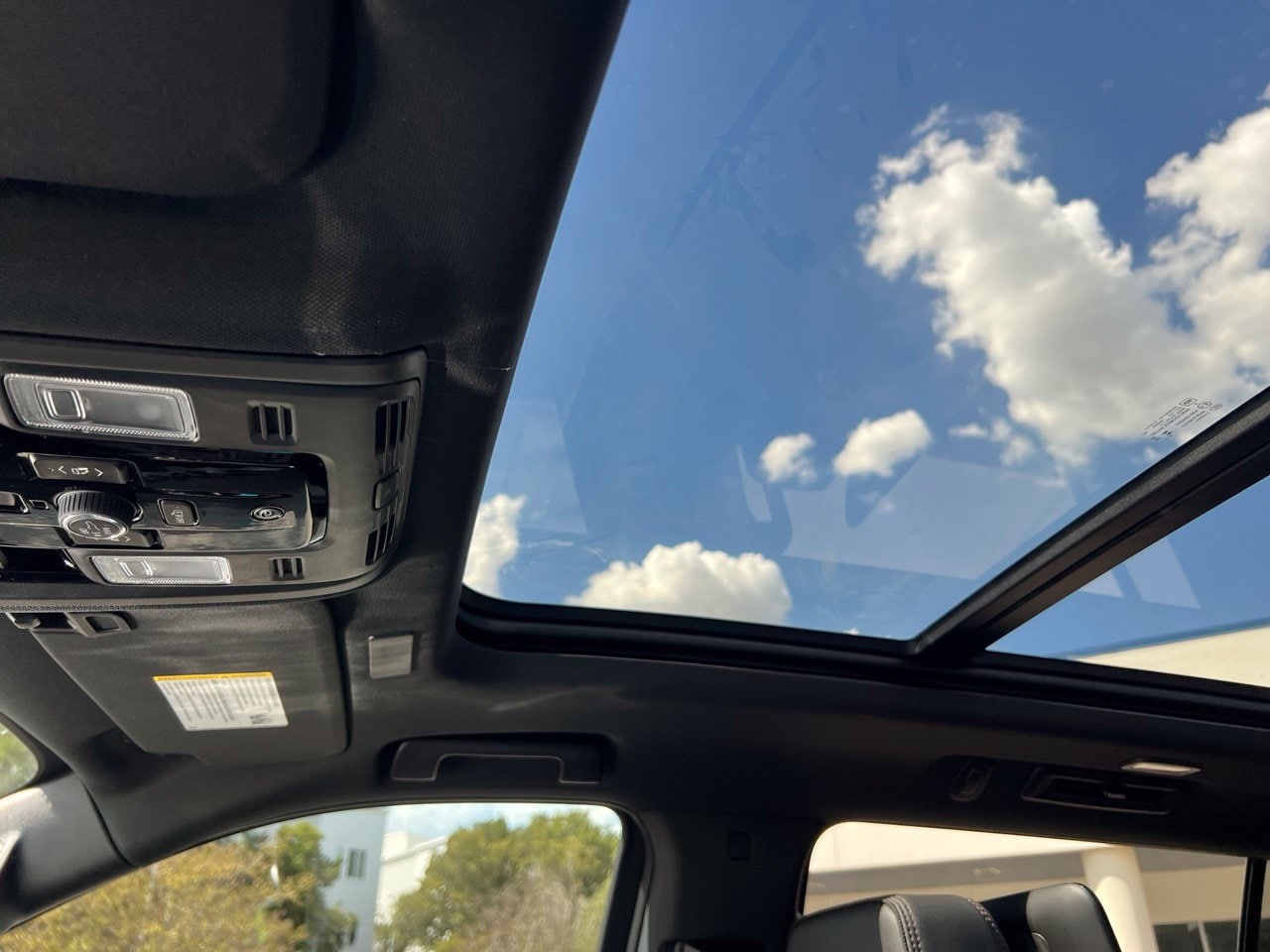 2026 Chevrolet Suburban High Country, photo 24