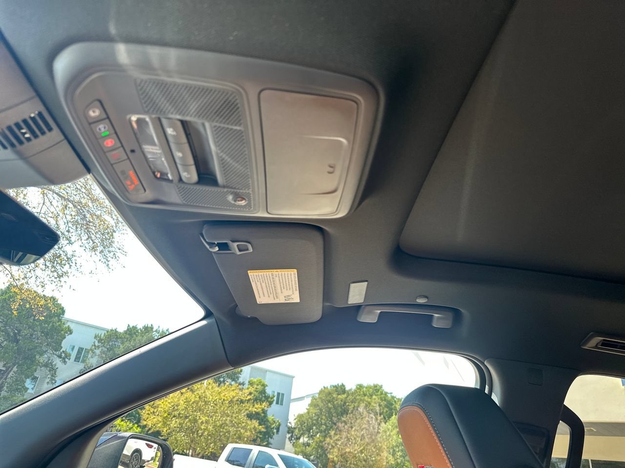2027 Chevrolet Traverse Z71 SUV, photo 15