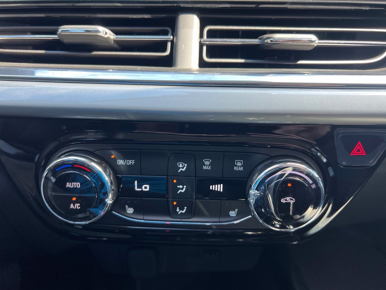2026 Chevrolet Trax LT - Photo 19